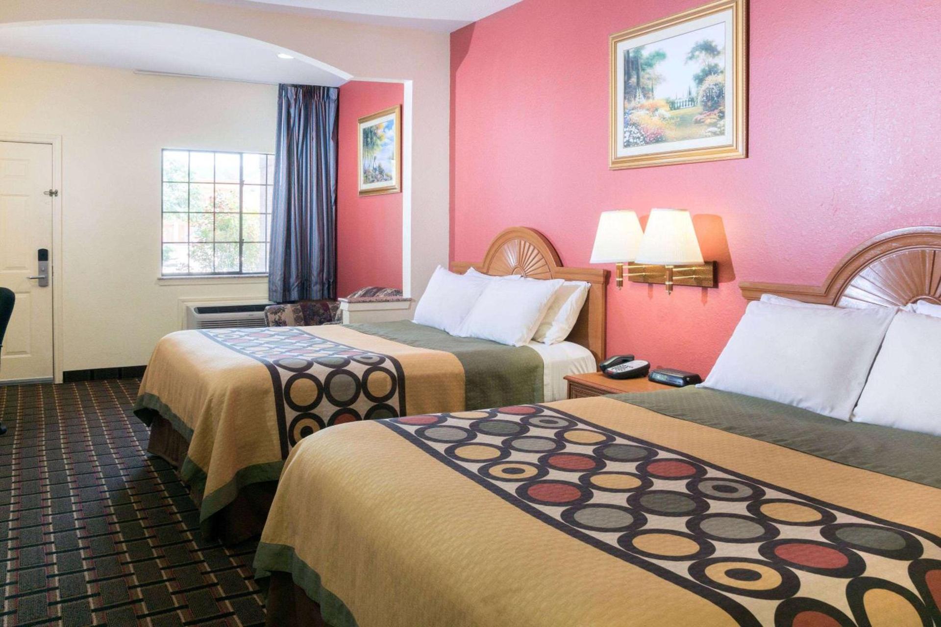 Super 8 by Wyndham Stafford Sugarland Area photo 10