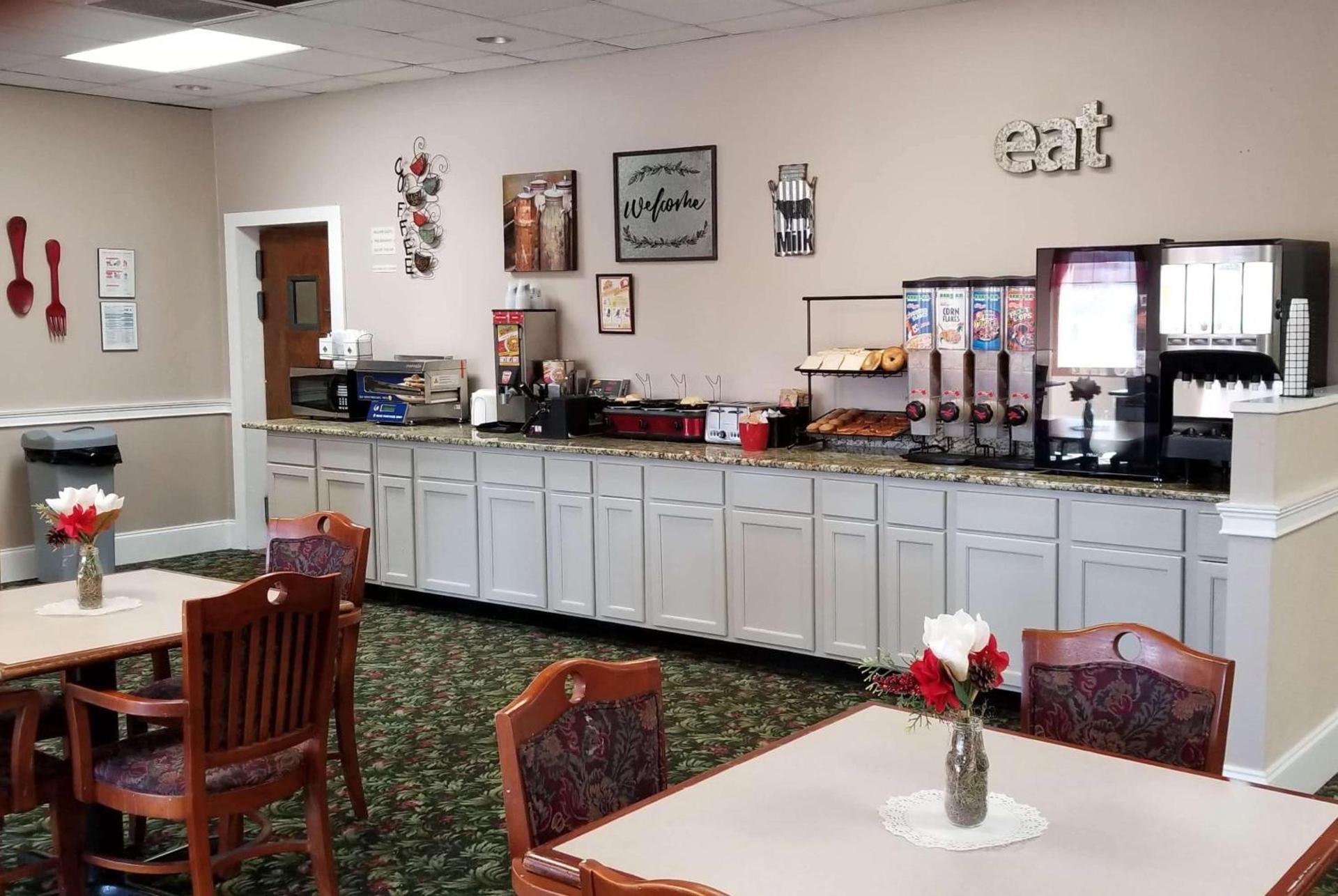 Ramada by Wyndham & Suites Warner Robins photo 13