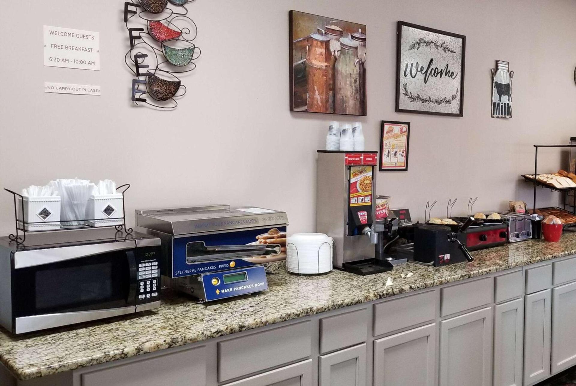 Ramada by Wyndham & Suites Warner Robins photo 12