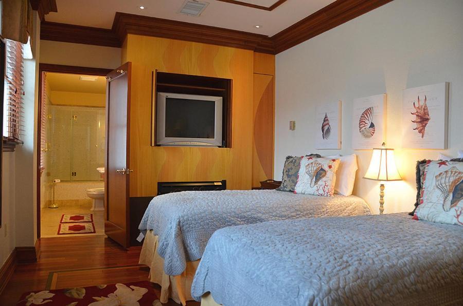The Flanders Hotel photo 41