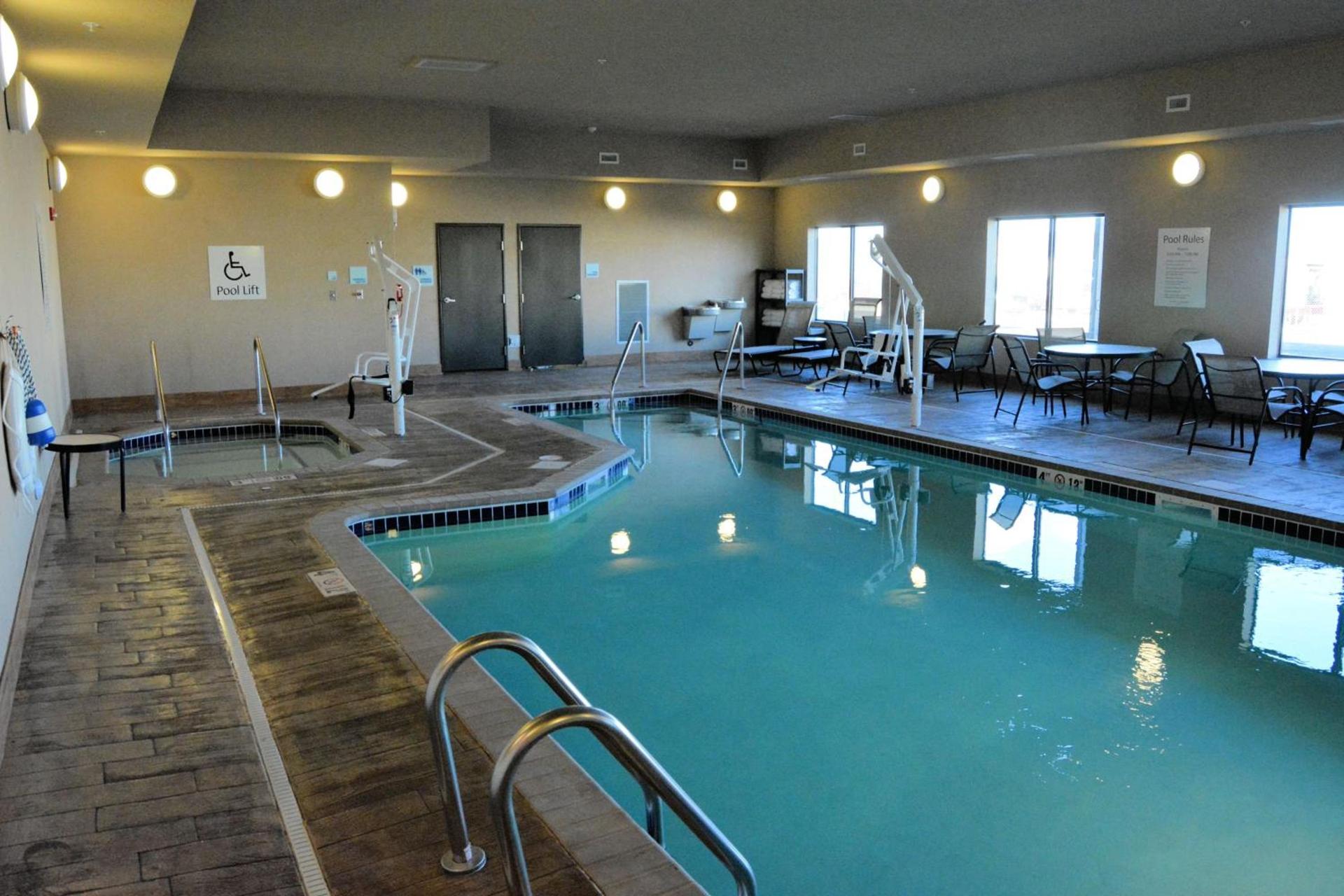 Holiday Inn Express & Suites Glendive by IHG photo 19