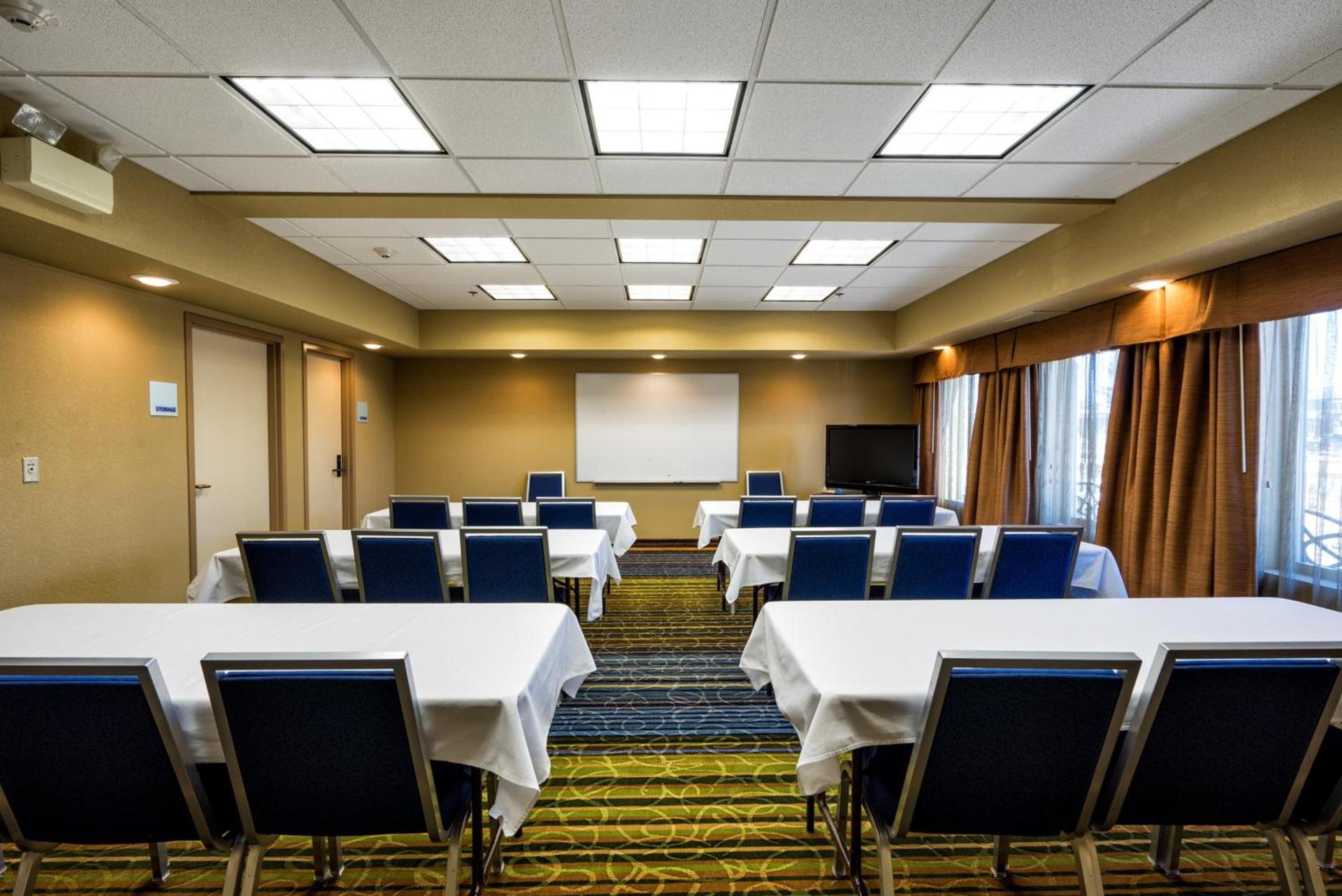 Holiday Inn Express Silver City by IHG photo 12