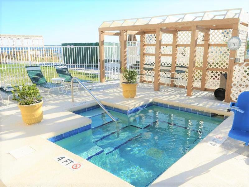 GetAways at Soundside Holiday Beach Resort photo 2