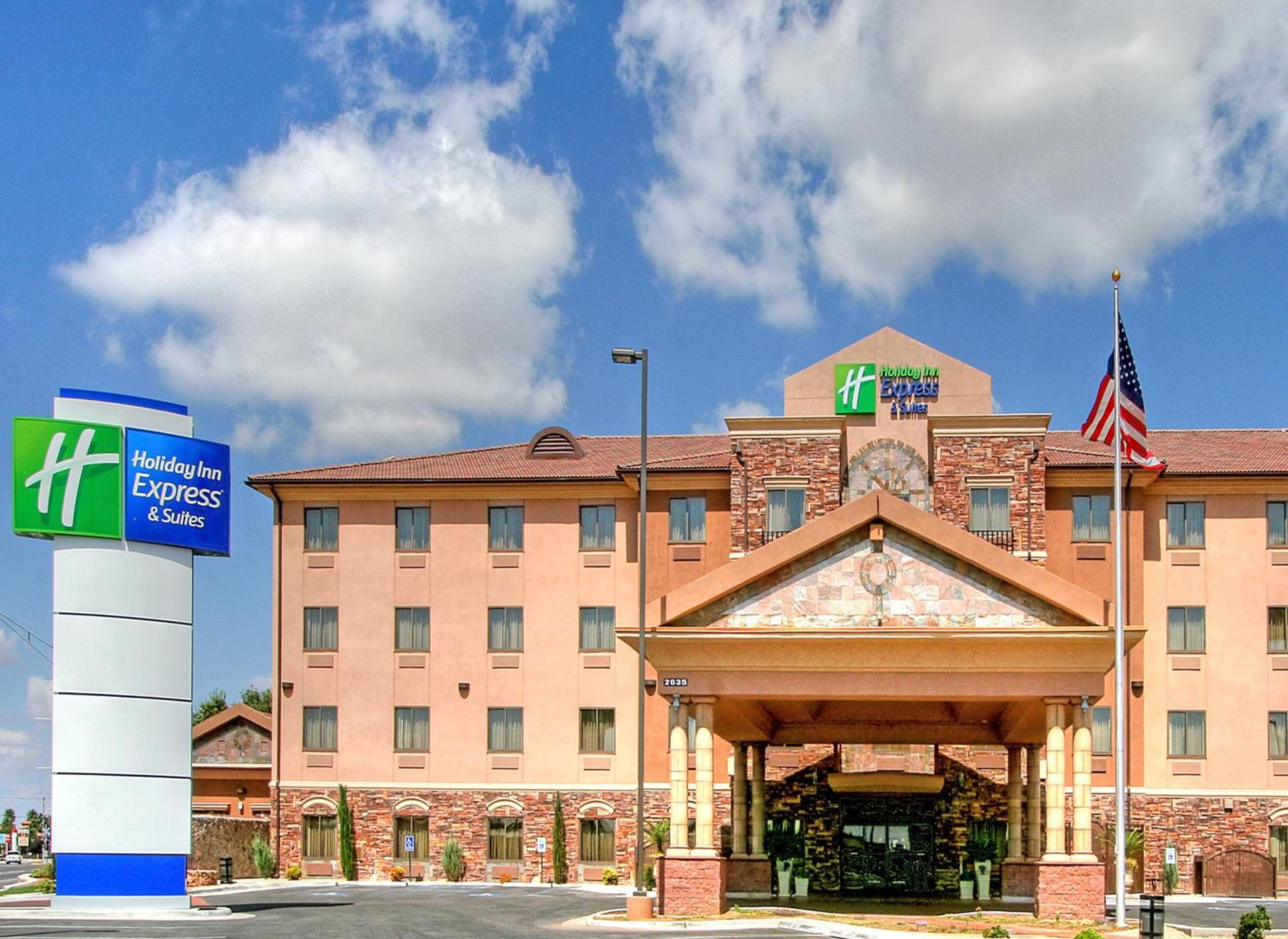 Holiday Inn Express Hotel & Suites Las Cruces by IHG photo 2