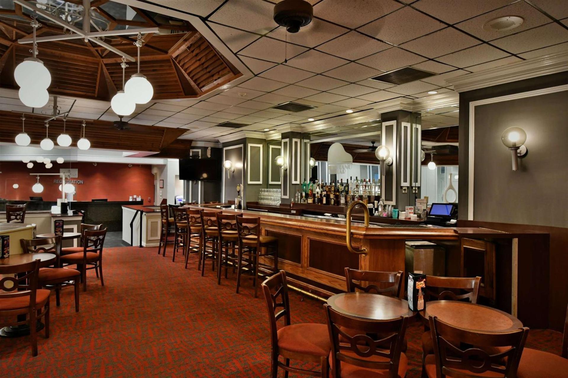 Ramada by Wyndham Jacksonville Hotel & Conference Center photo 7