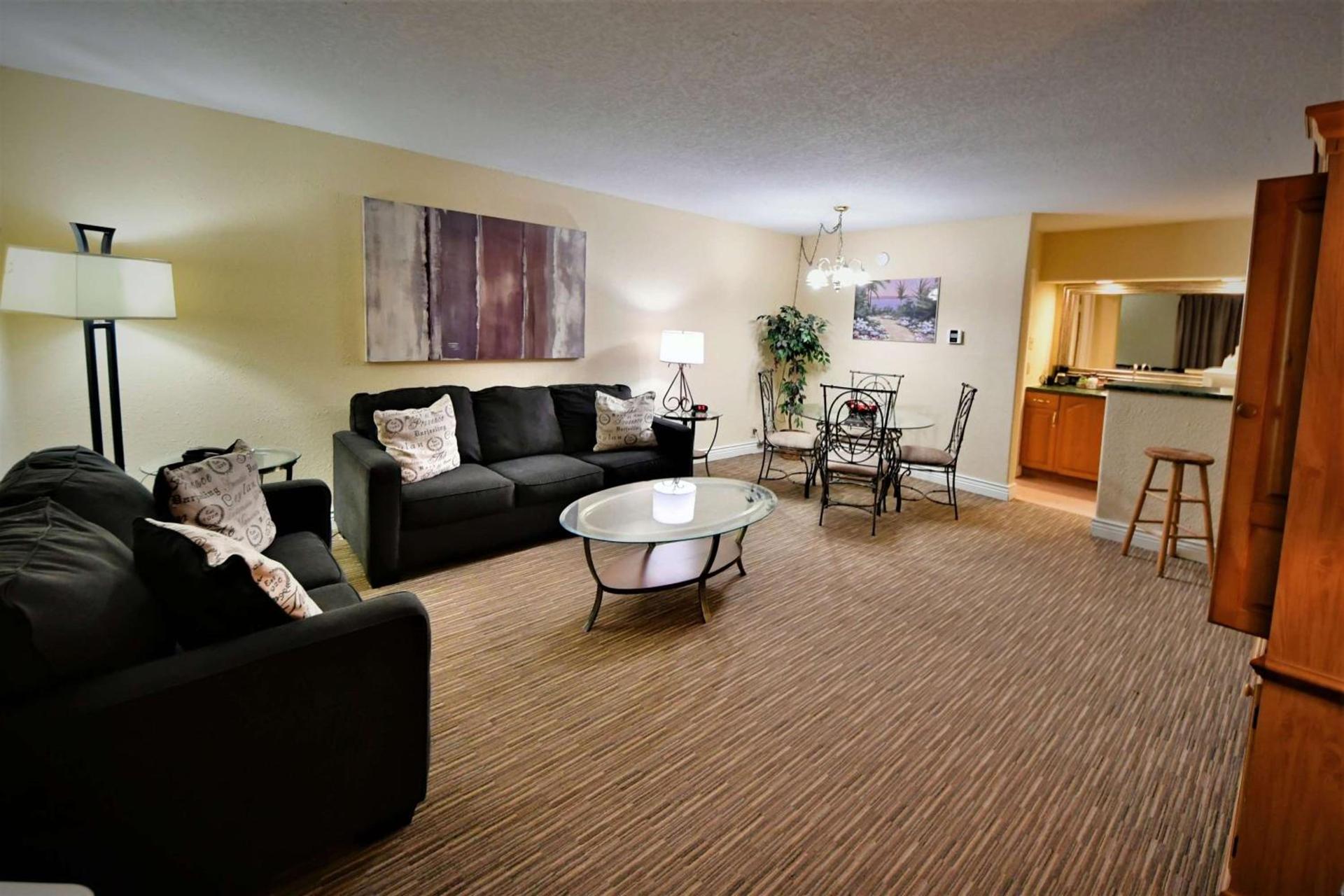 Ramada by Wyndham Jacksonville Hotel & Conference Center photo 23