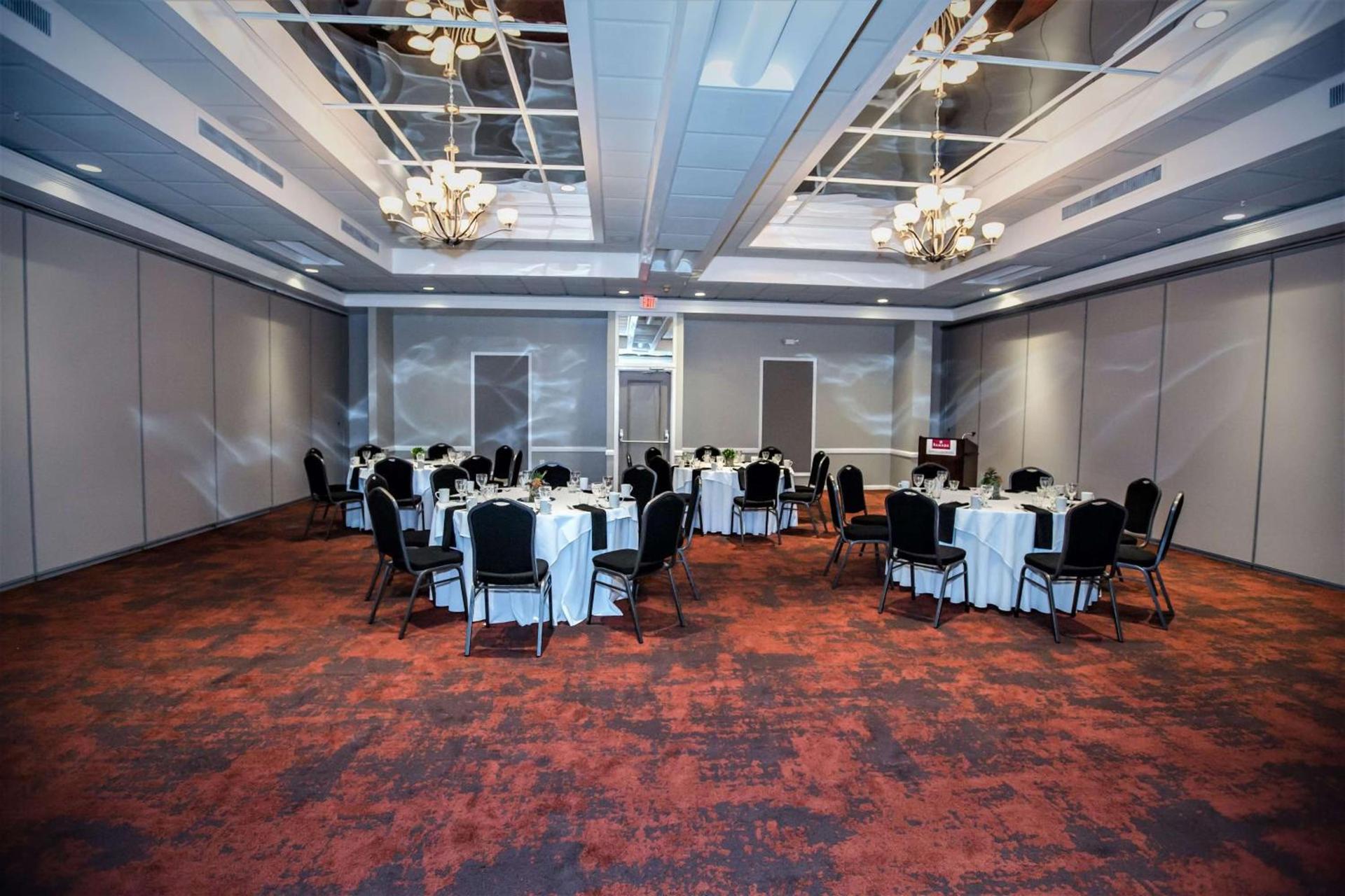 Ramada by Wyndham Jacksonville Hotel & Conference Center photo 29