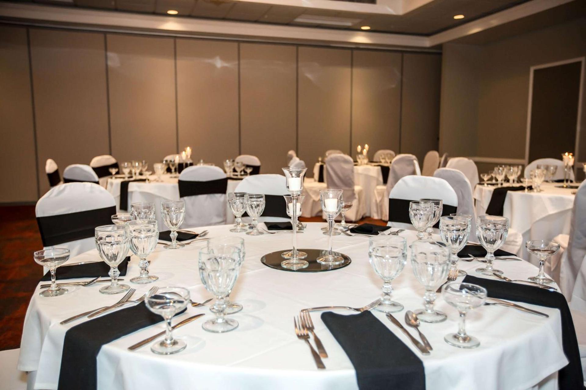 Ramada by Wyndham Jacksonville Hotel & Conference Center photo 33
