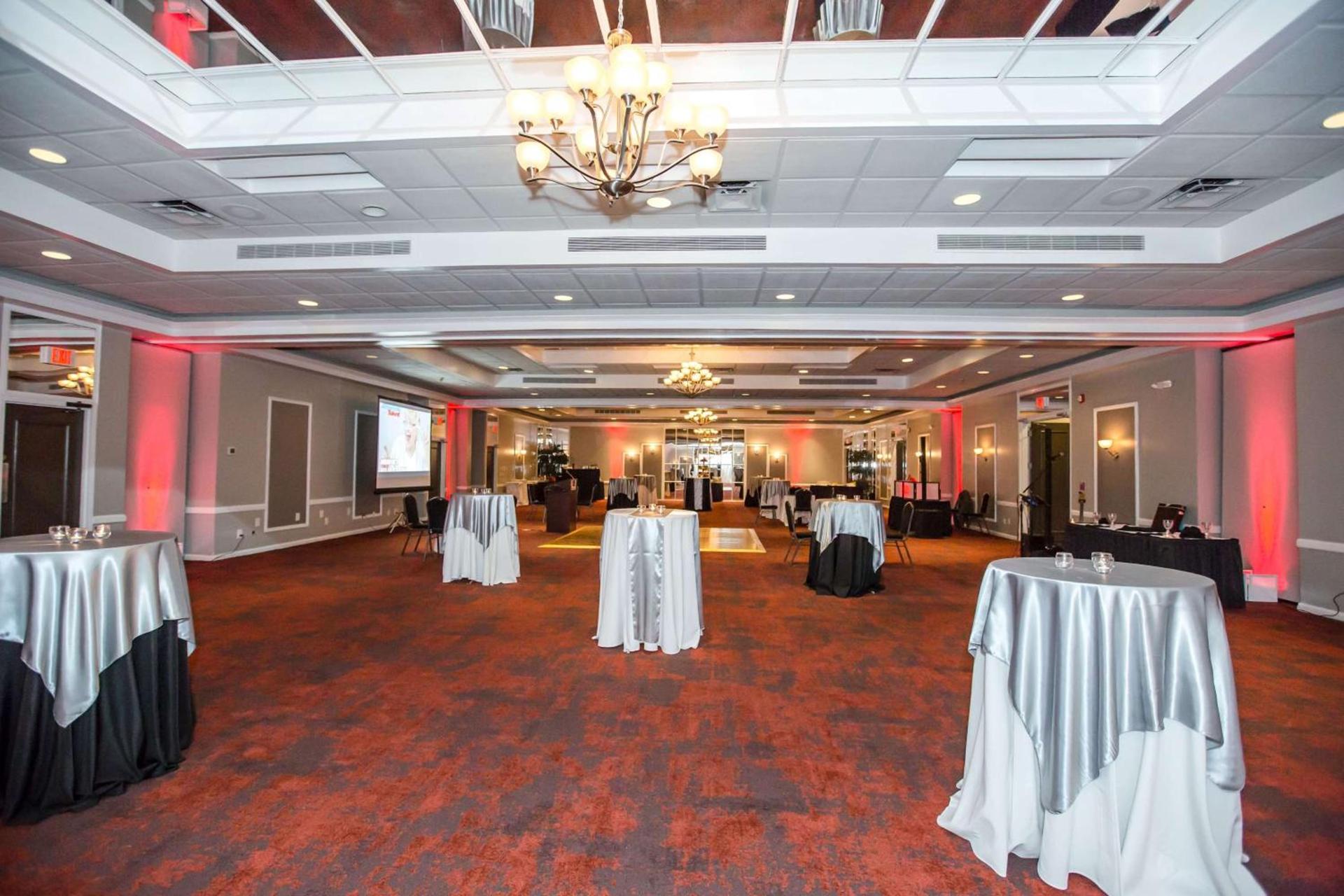 Ramada by Wyndham Jacksonville Hotel & Conference Center photo 35