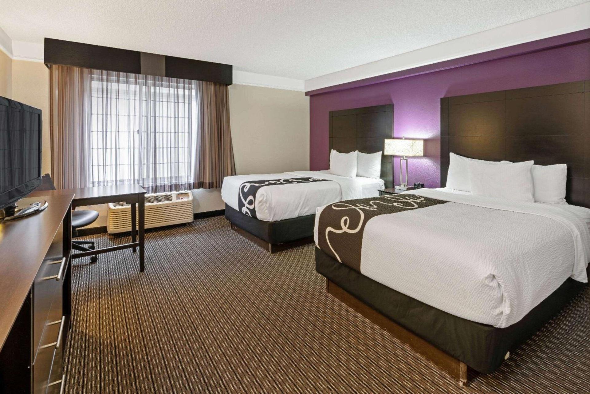 La Quinta Inn & Suites by Wyndham Phoenix Scottsdale photo 15