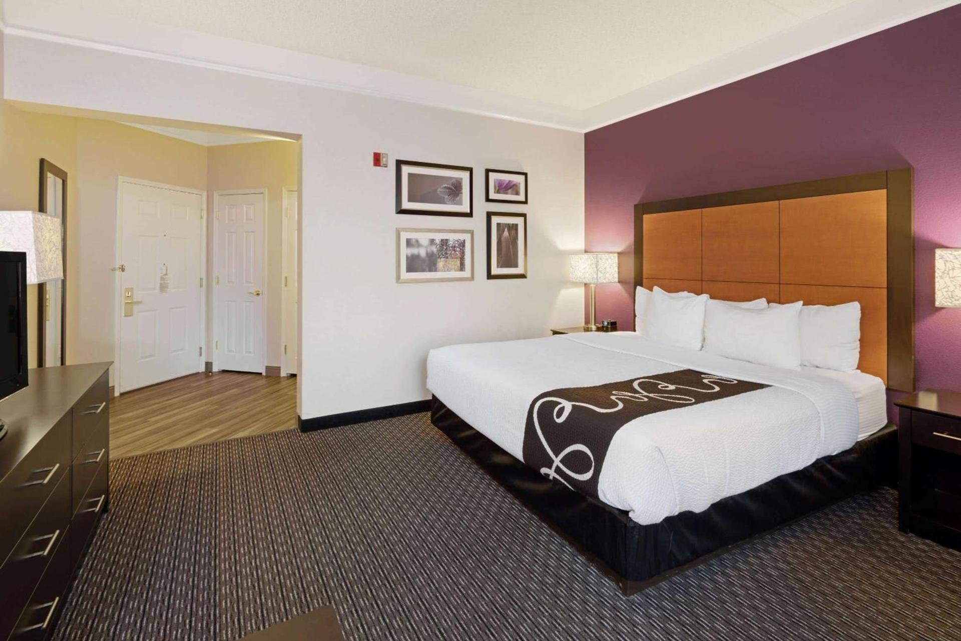 La Quinta Inn & Suites by Wyndham Phoenix Scottsdale photo 18