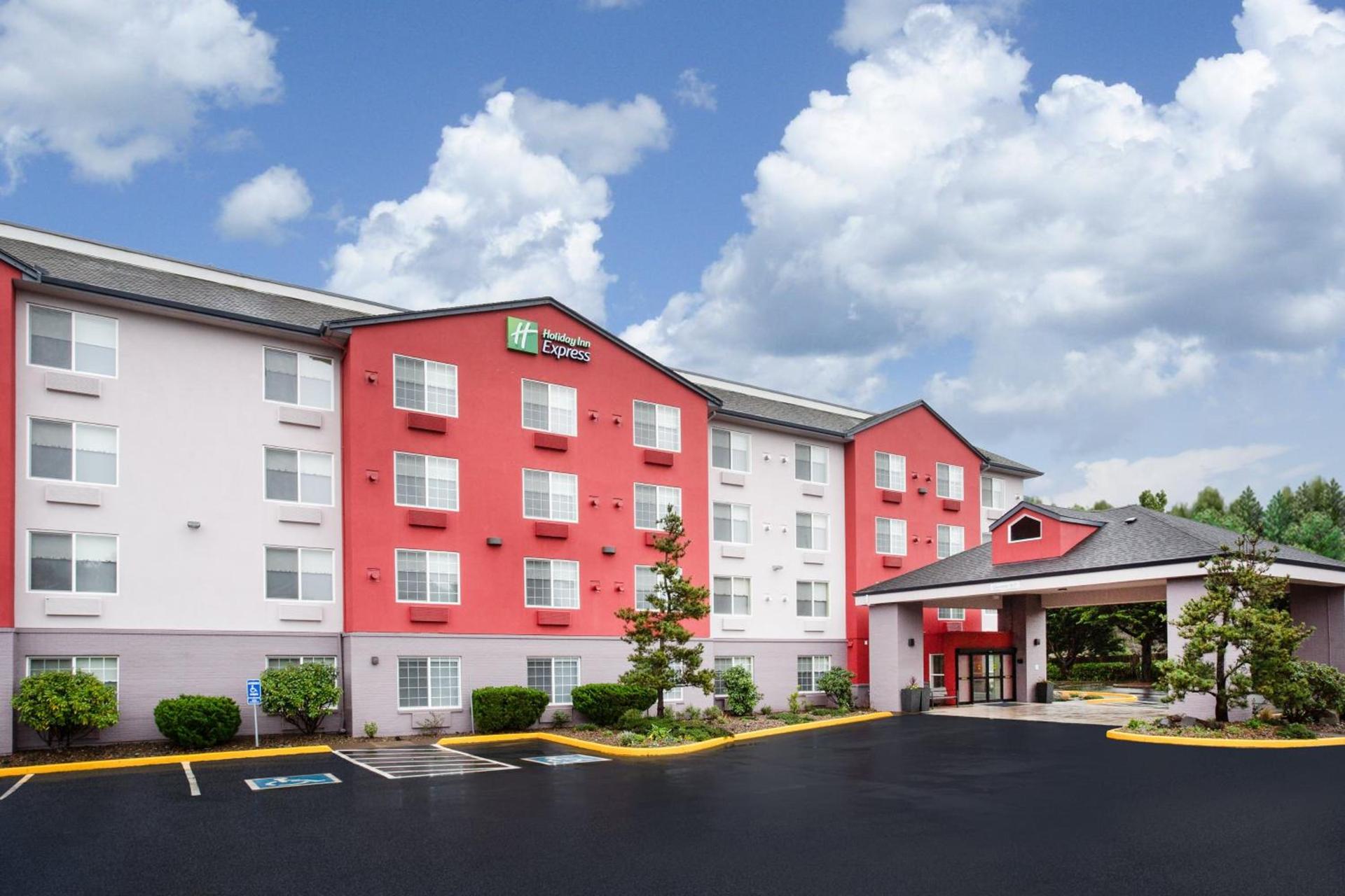Holiday Inn Express & Suites Lincoln City by IHG — hotel in Lincoln City