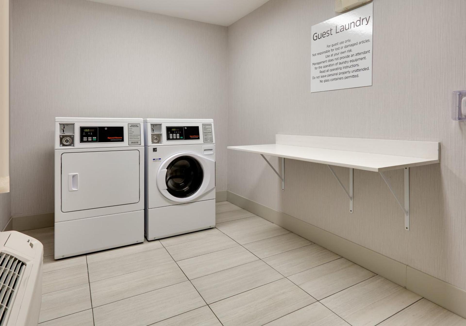 Holiday Inn Express & Suites Mitchell by IHG photo 11