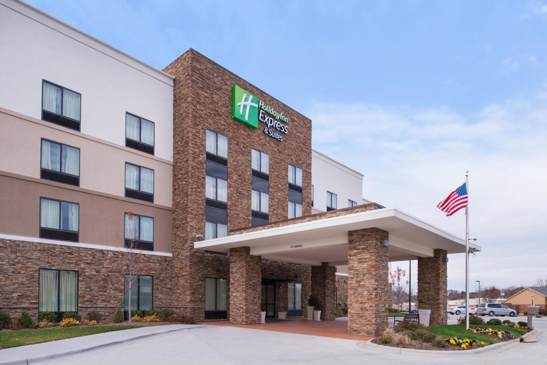 Holiday Inn Express & Suites Monroe by IHG photo 68