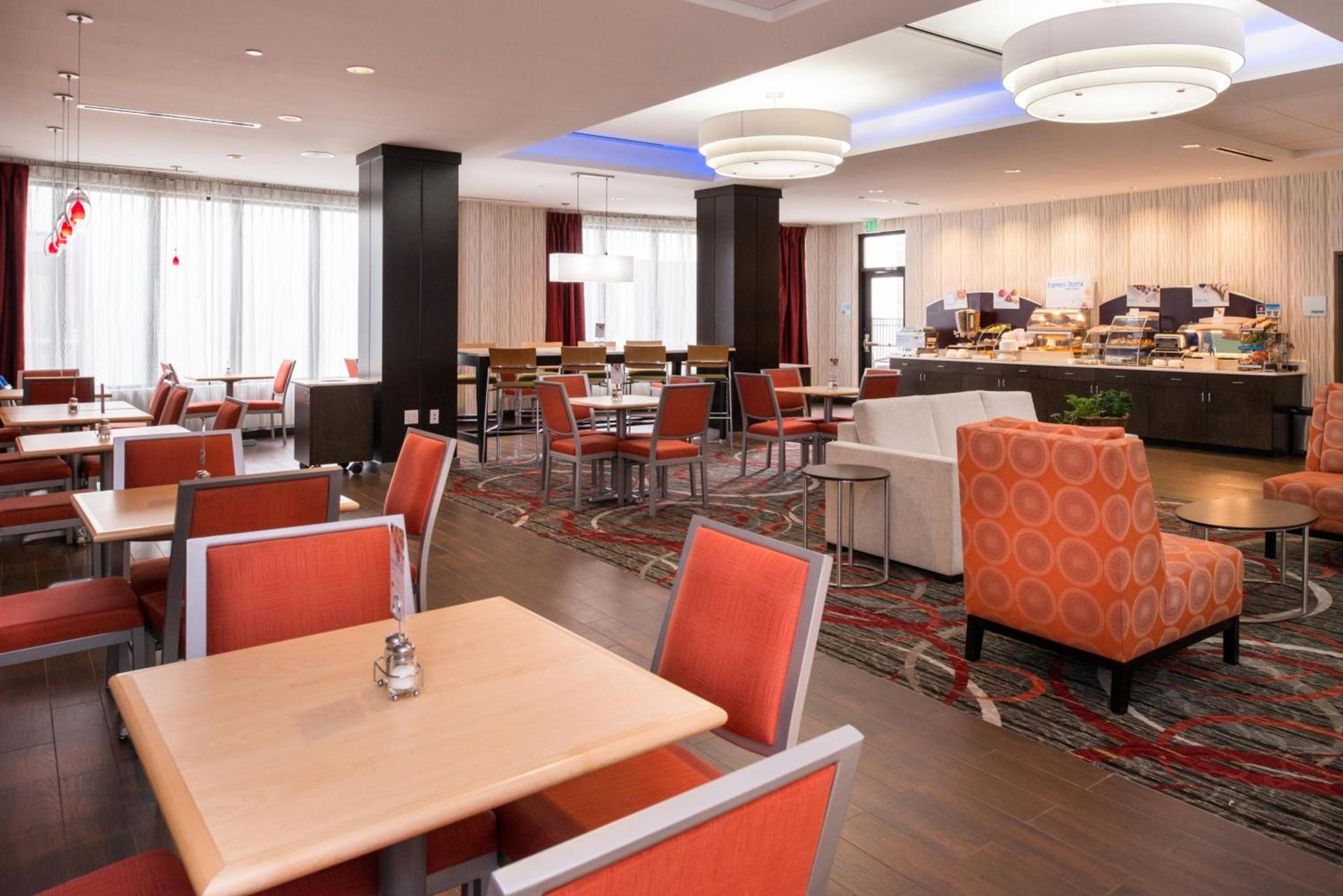 Holiday Inn Express & Suites Monroe by IHG photo 71
