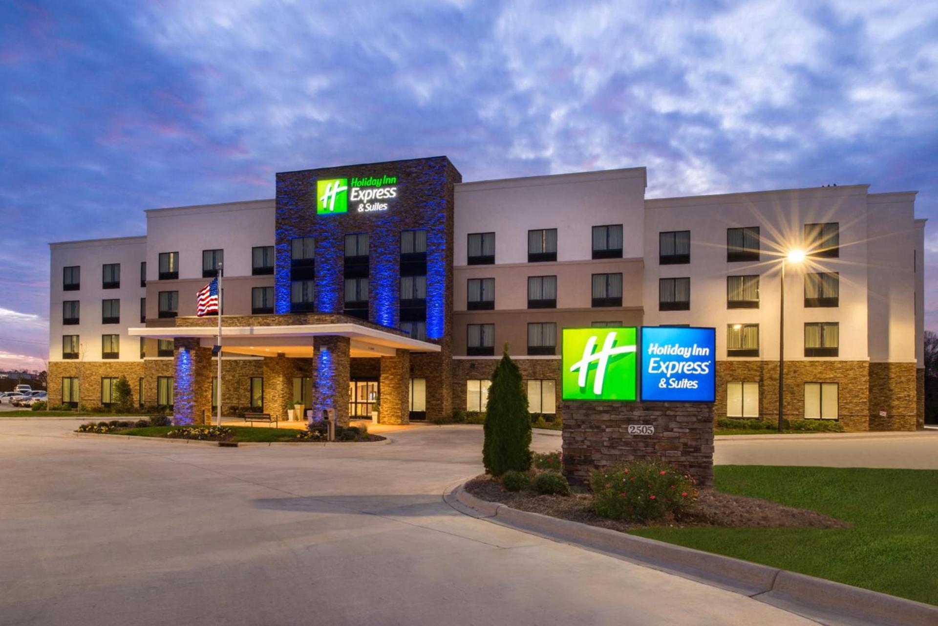 Holiday Inn Express & Suites Monroe by IHG photo 65