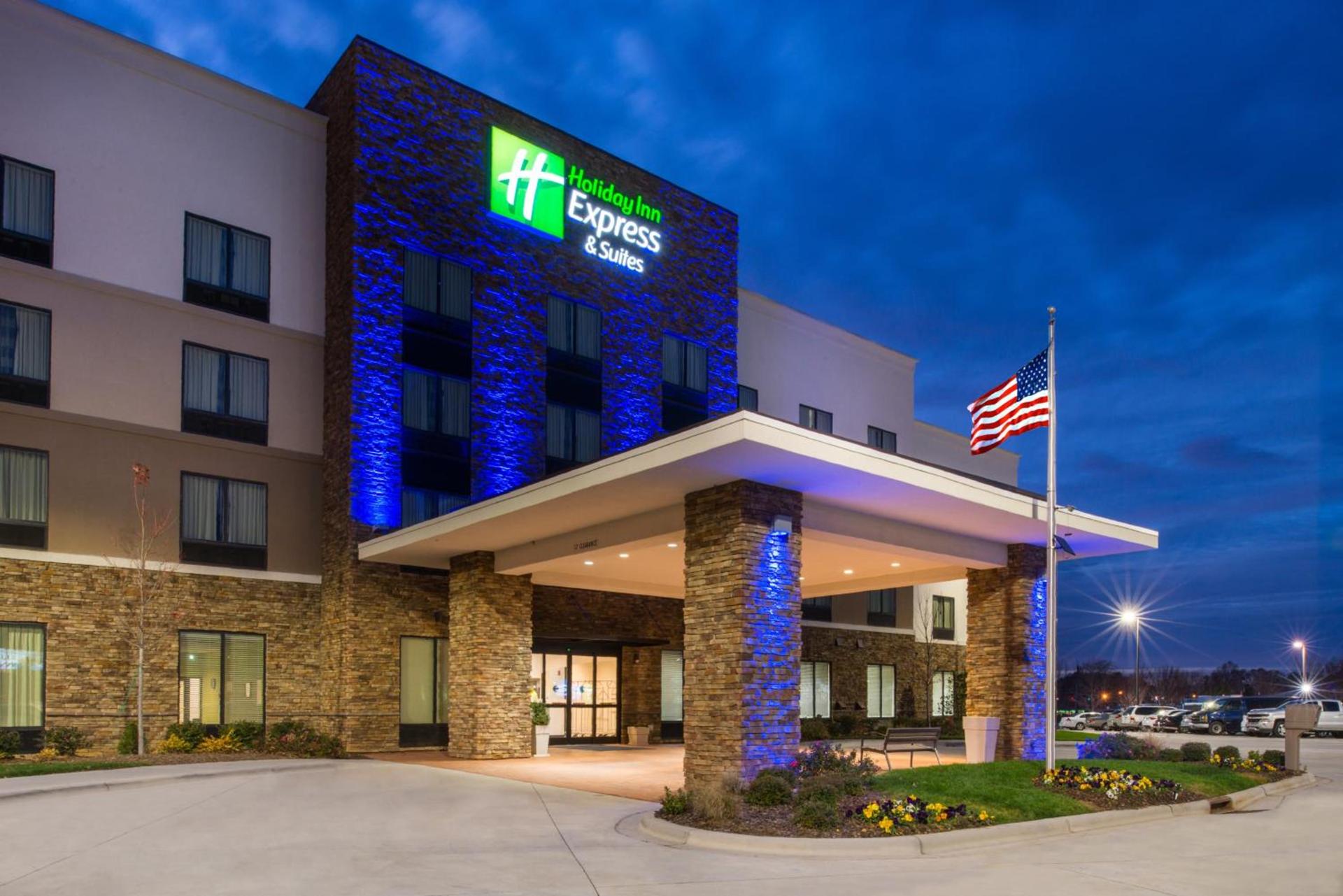 Holiday Inn Express & Suites Monroe by IHG photo 70