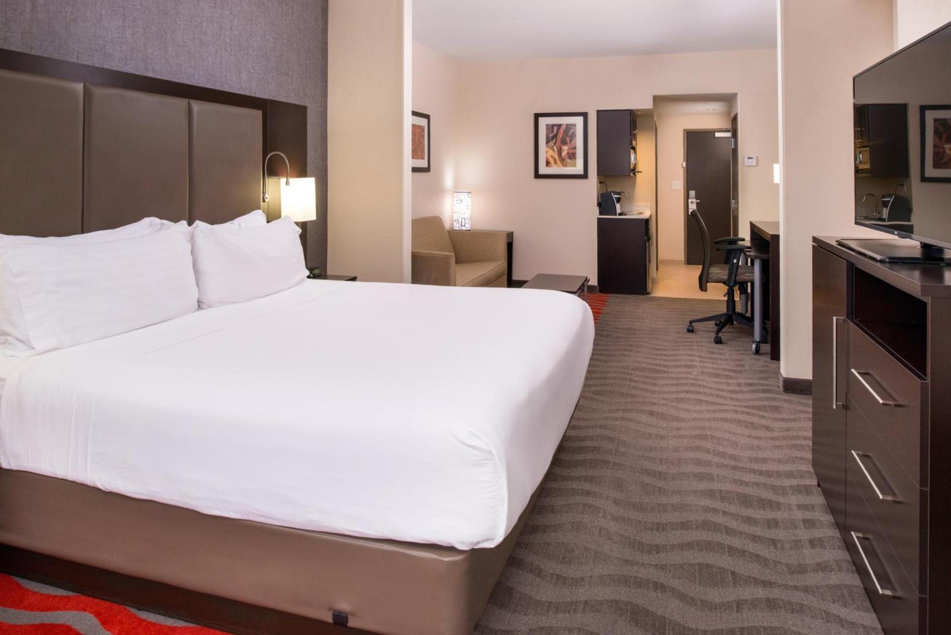 Holiday Inn Express & Suites Monroe by IHG photo 40