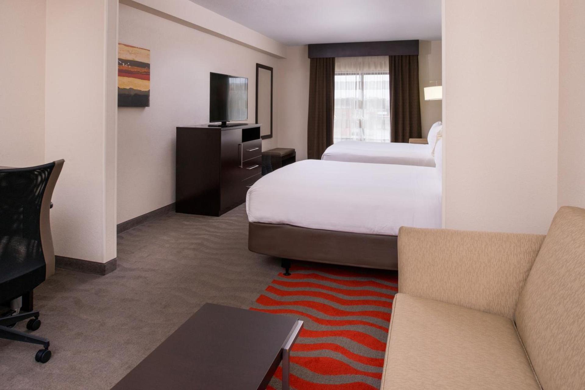 Holiday Inn Express & Suites Monroe by IHG photo 47