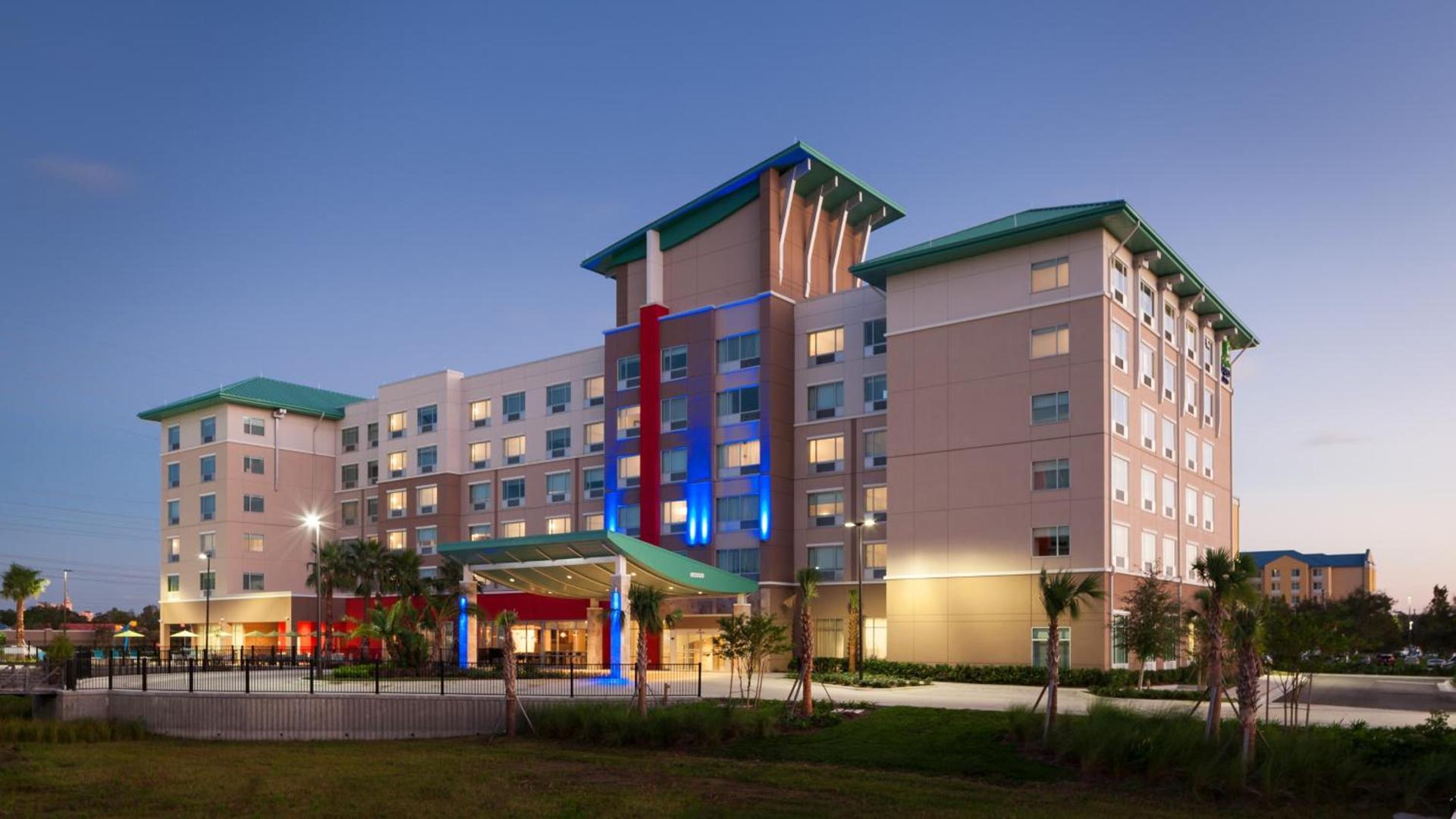 Holiday Inn Express & Suites Orlando At SeaWorld by IHG - With Free Shuttle Service to SeaWorld Parks photo 1