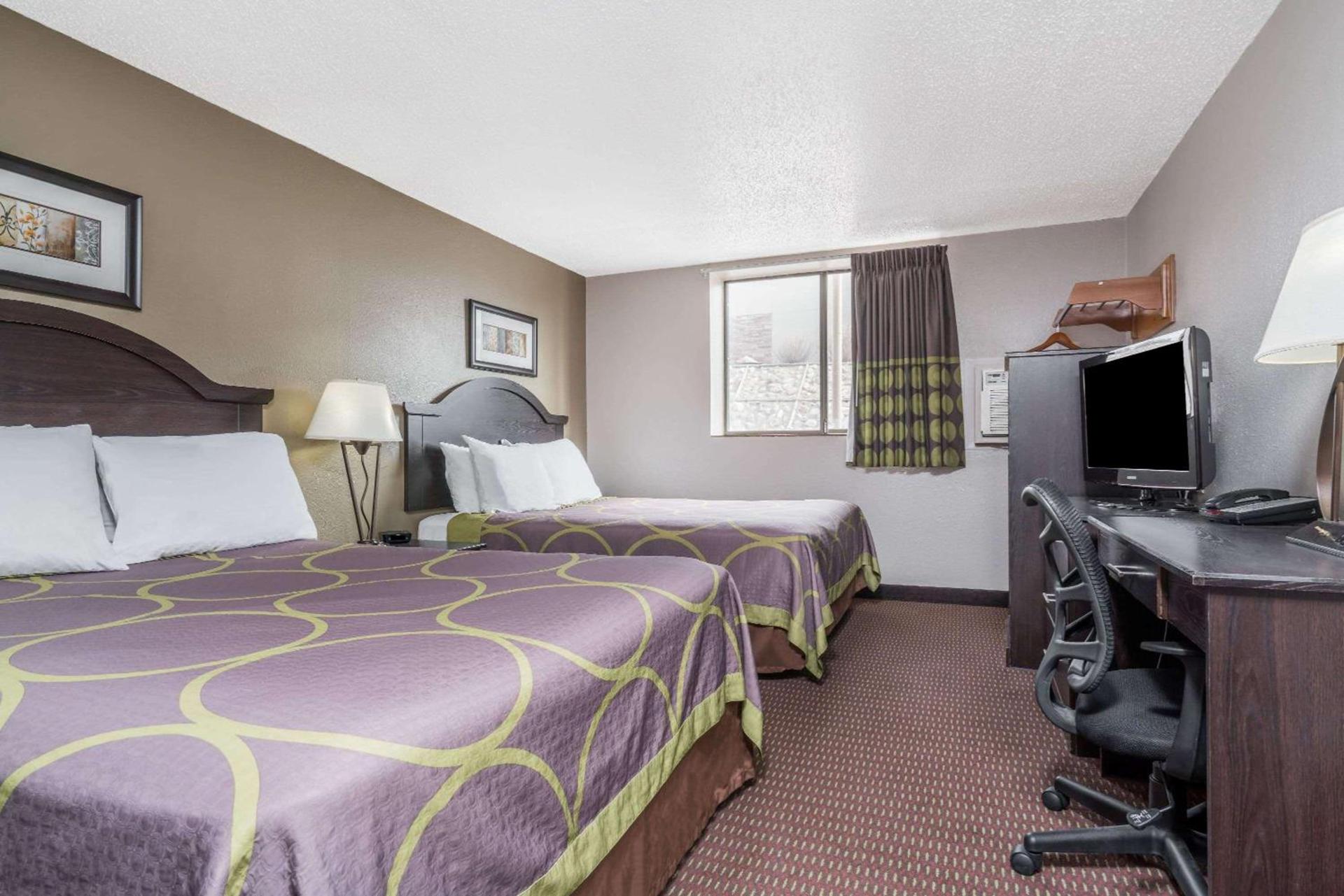 Super 8 by Wyndham Bismarck photo 26