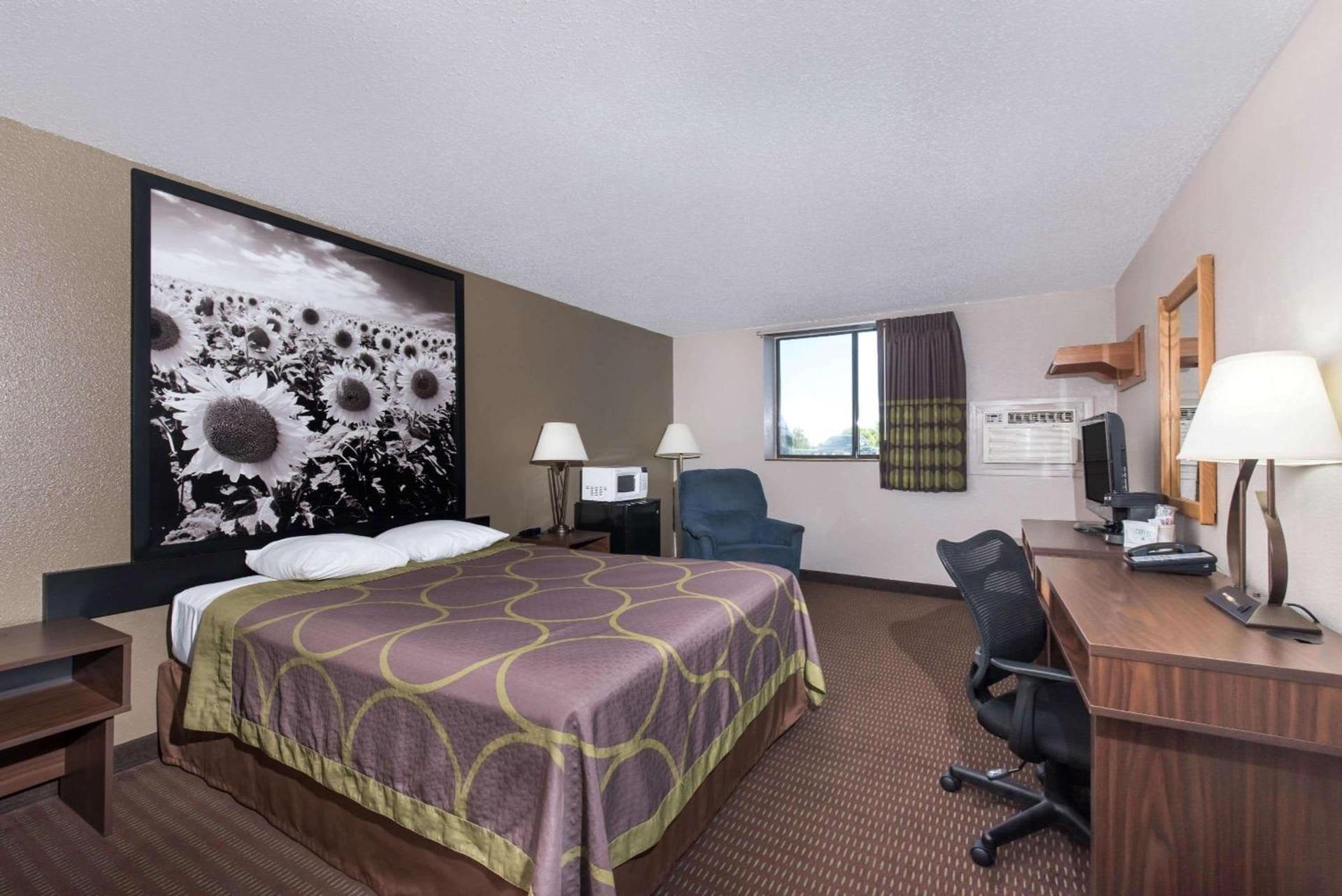 Super 8 by Wyndham Bismarck photo 6