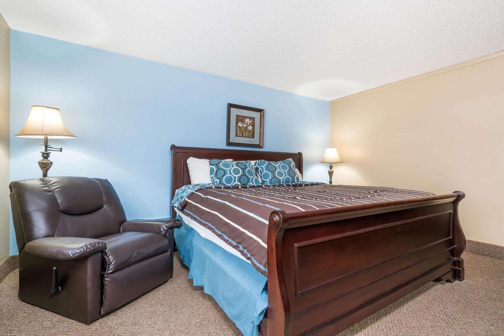 Super 8 by Wyndham Bismarck photo 8