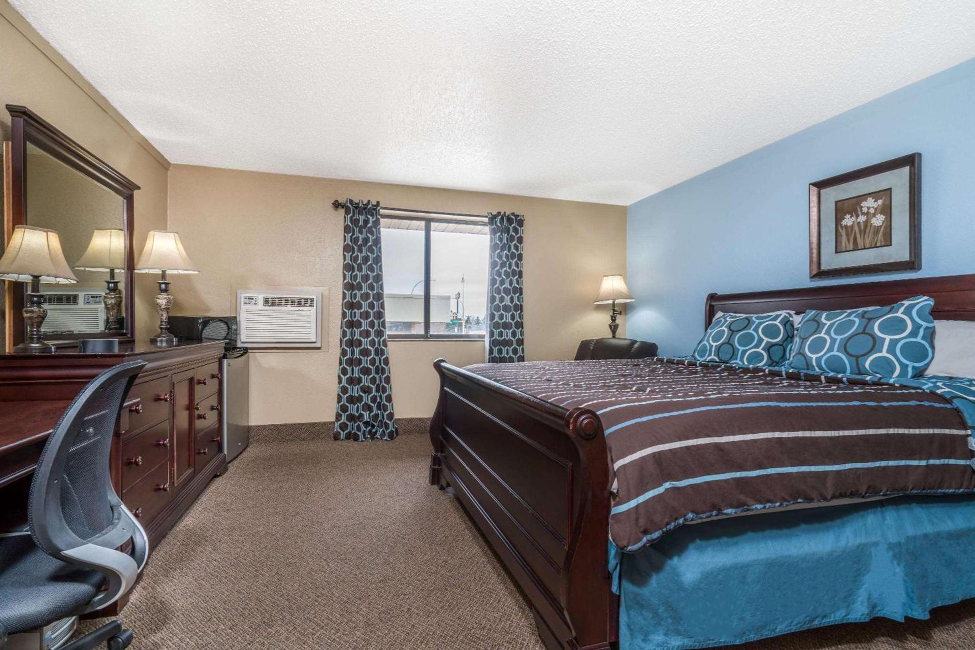 Super 8 by Wyndham Bismarck photo 7
