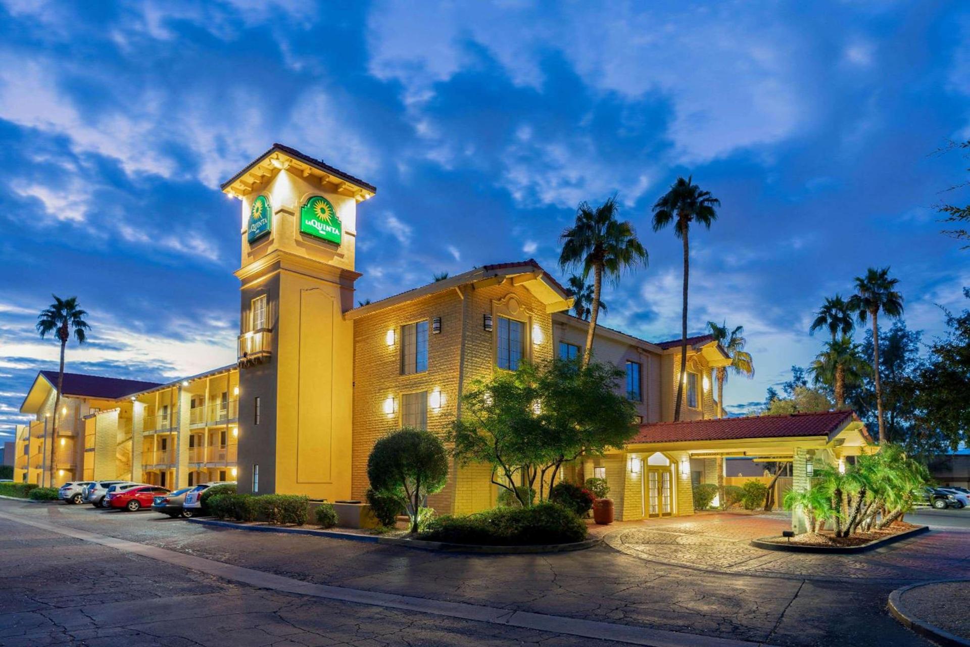 La Quinta Inn by Wyndham Phoenix Sky Harbor Airport — hotel in Tempe