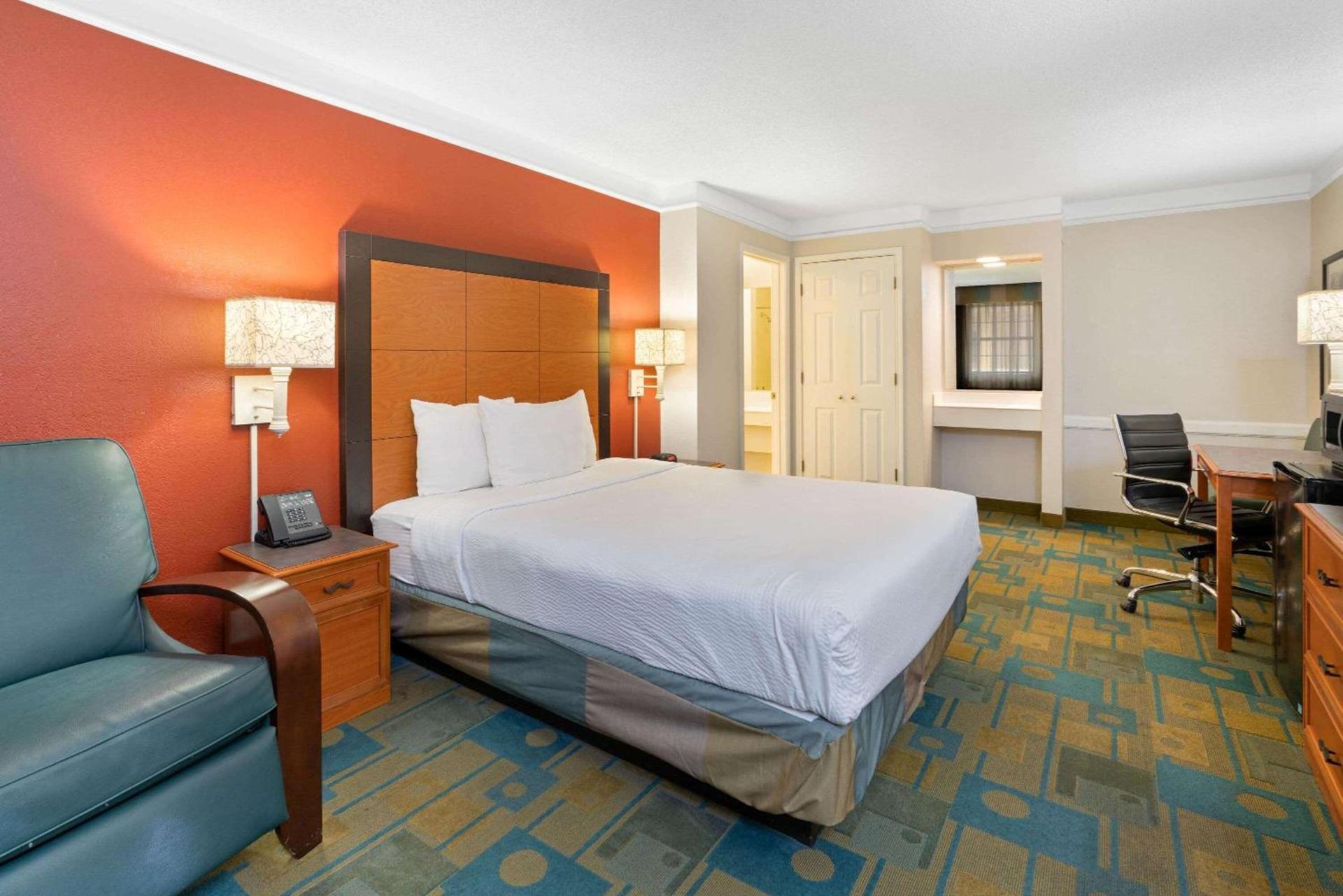 La Quinta Inn by Wyndham Phoenix Sky Harbor Airport photo 19