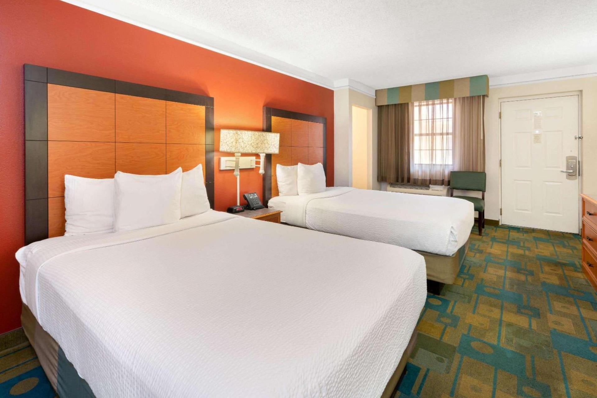 La Quinta Inn by Wyndham Phoenix Sky Harbor Airport photo 15