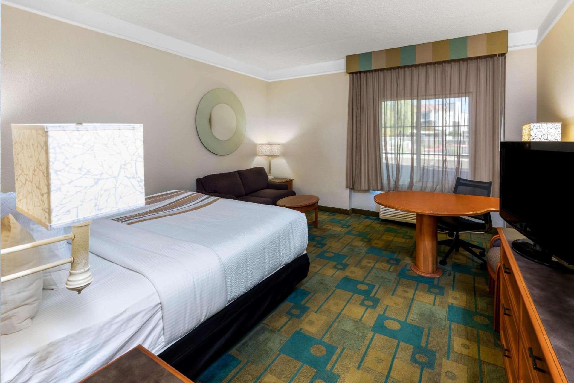 La Quinta by Wyndham Phoenix West Peoria photo 23