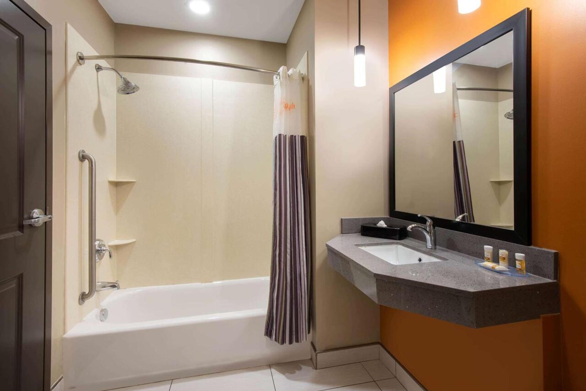 La Quinta by Wyndham Harrisburg-Hershey photo 17