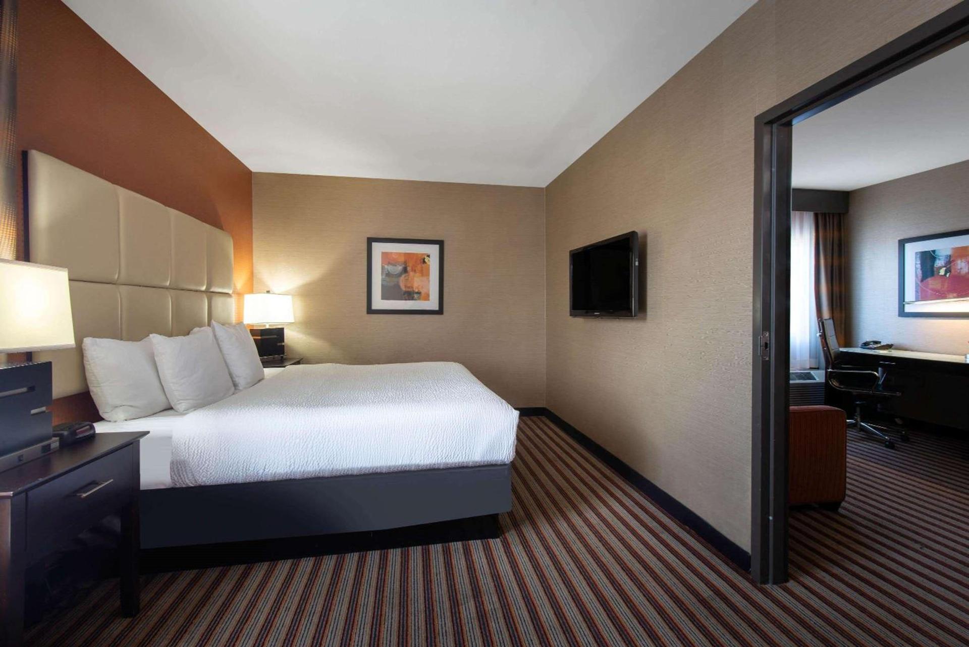 La Quinta by Wyndham Harrisburg-Hershey photo 11