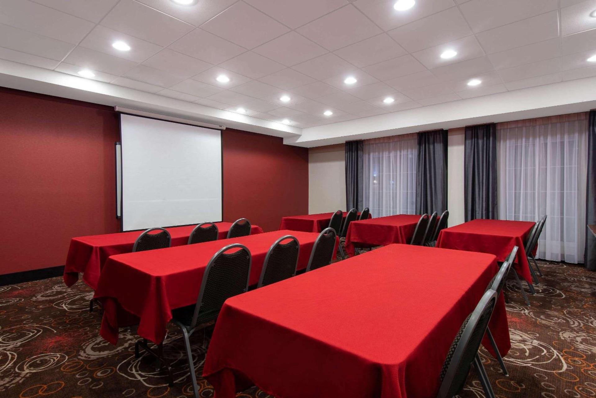 La Quinta by Wyndham Harrisburg-Hershey photo 8