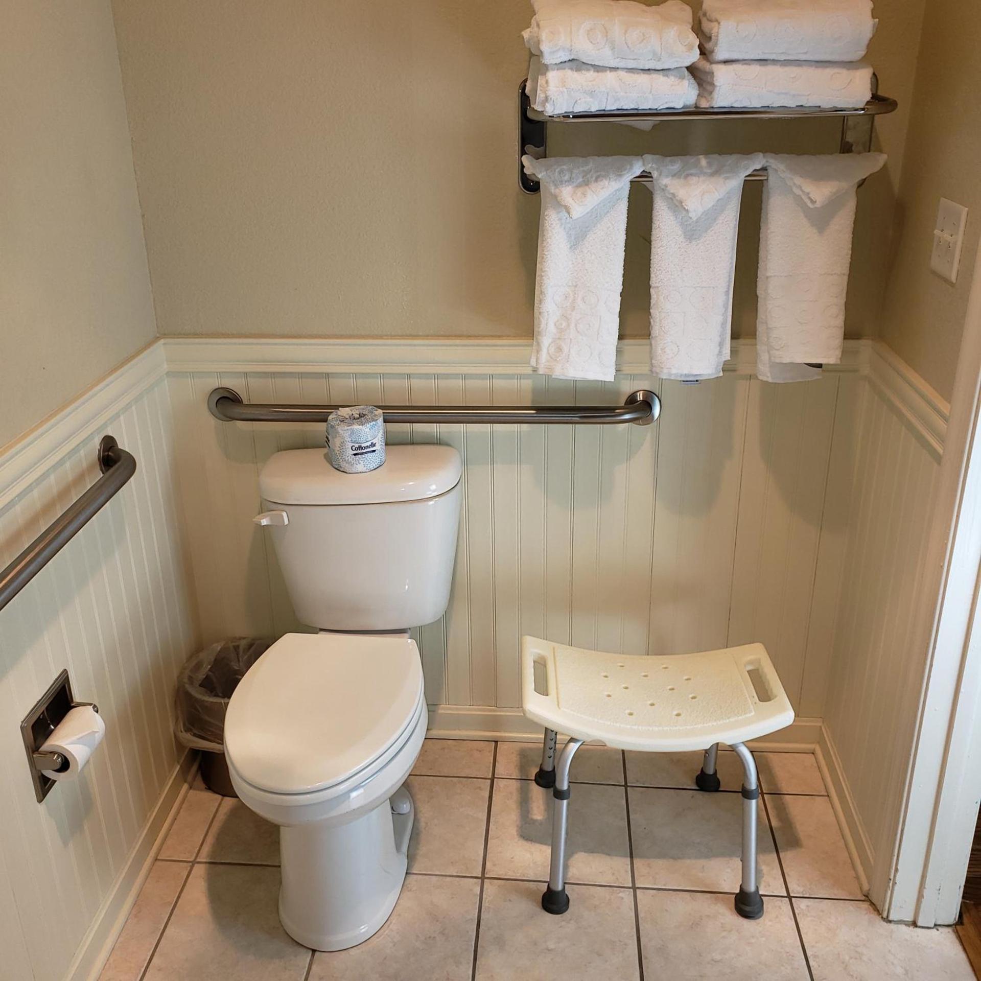 Avenue Inn & Spa photo 81
