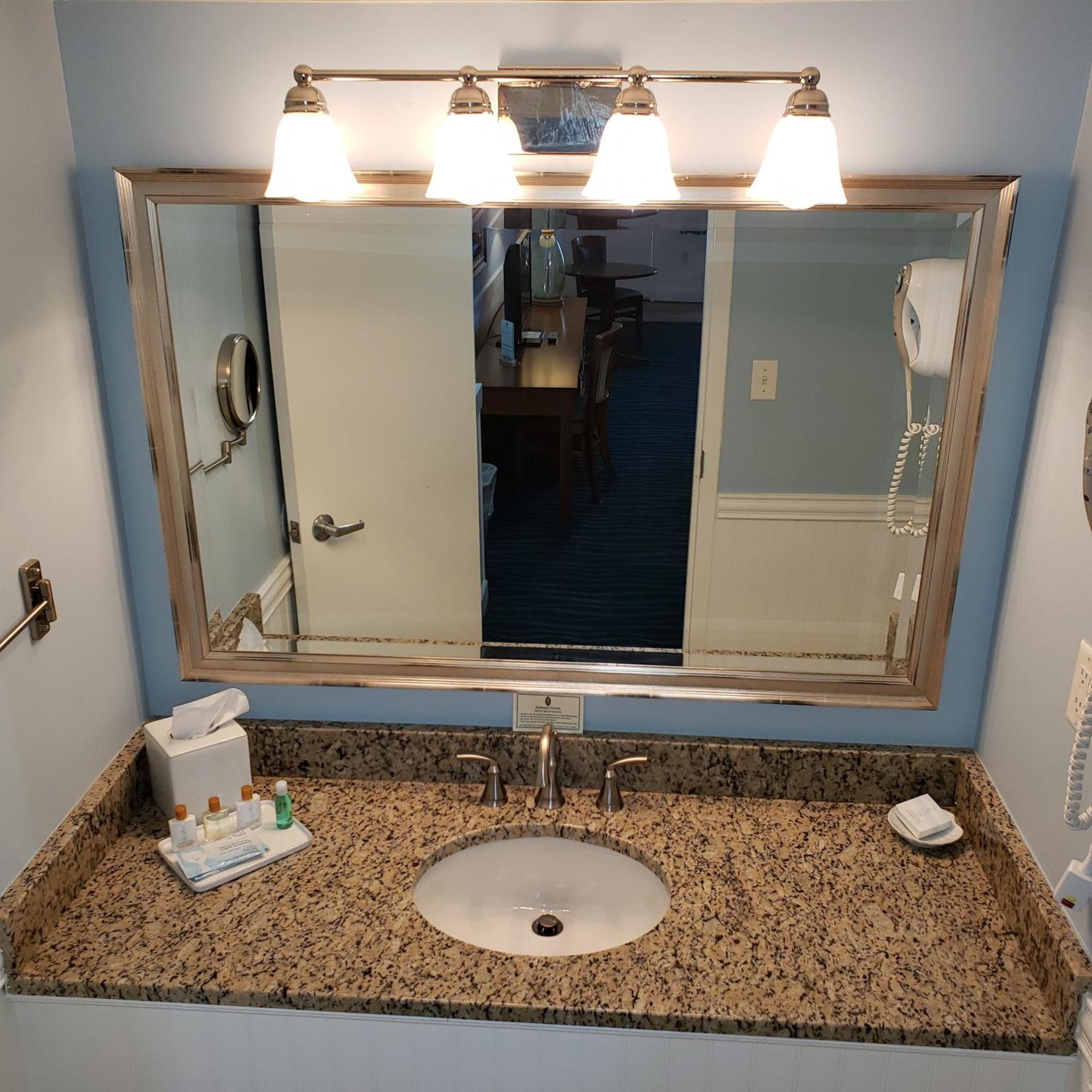 Avenue Inn & Spa photo 75