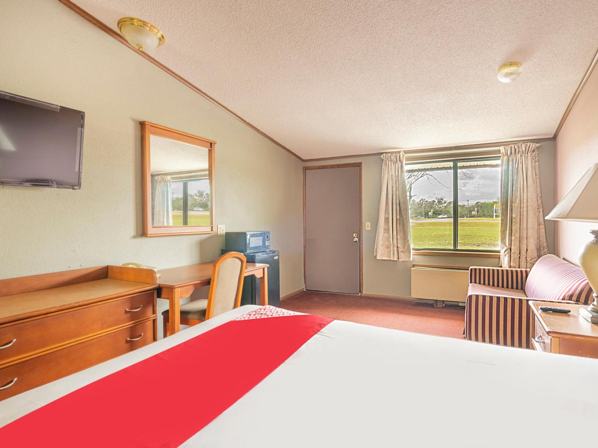 OYO Hotel Daleville AL Hwy 84 photo 7