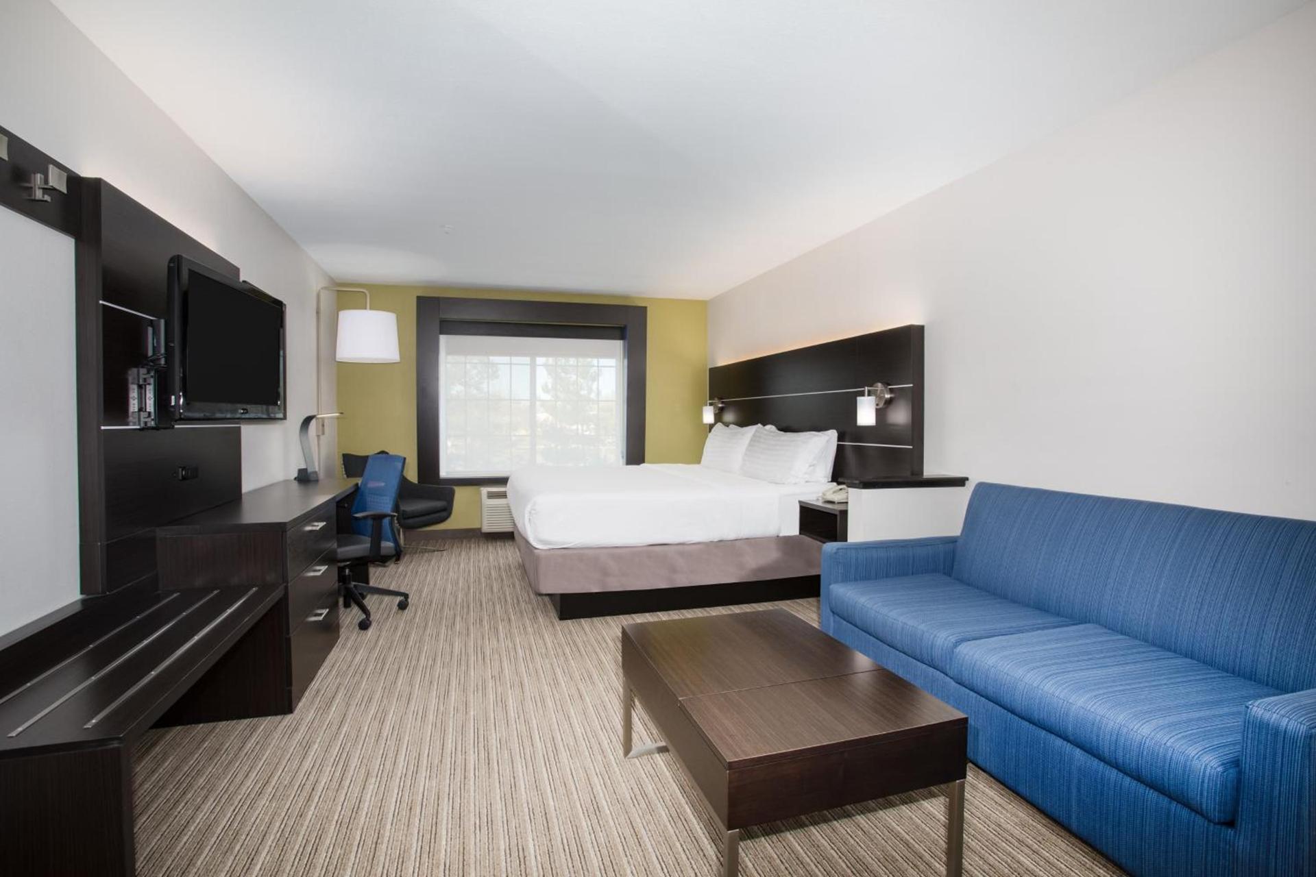 Holiday Inn Express & Suites Ft Collins by IHG photo 46