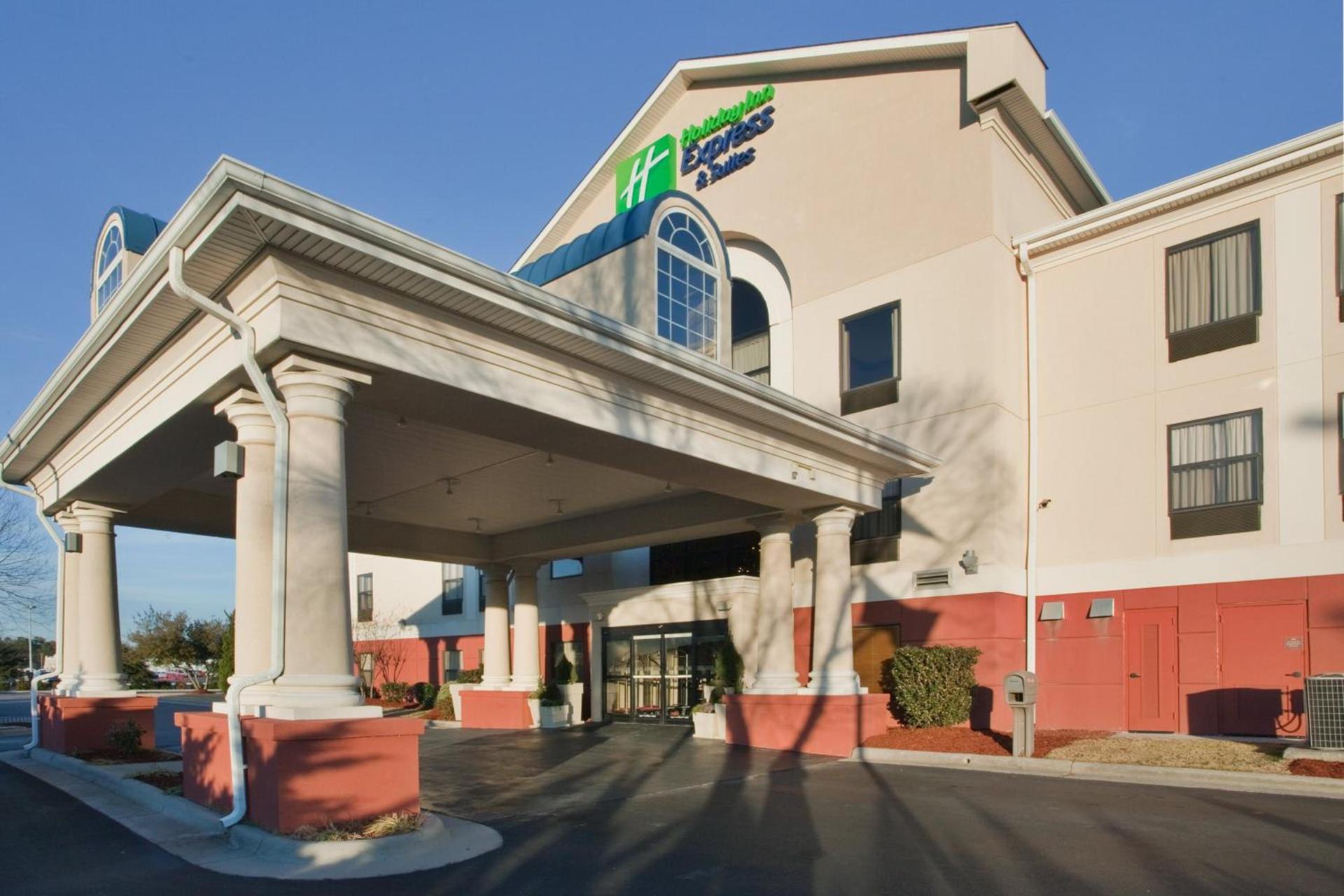Holiday Inn Express Hotel & Suites Laurinburg by IHG — hotel in Laurinburg