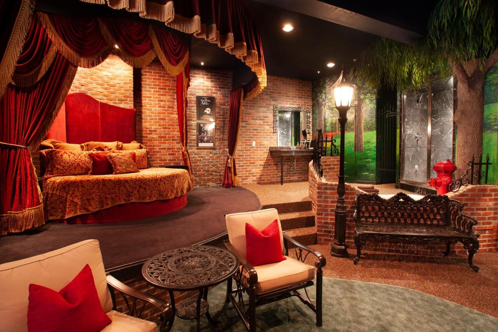 Destinations Inn Theme Rooms photo 73