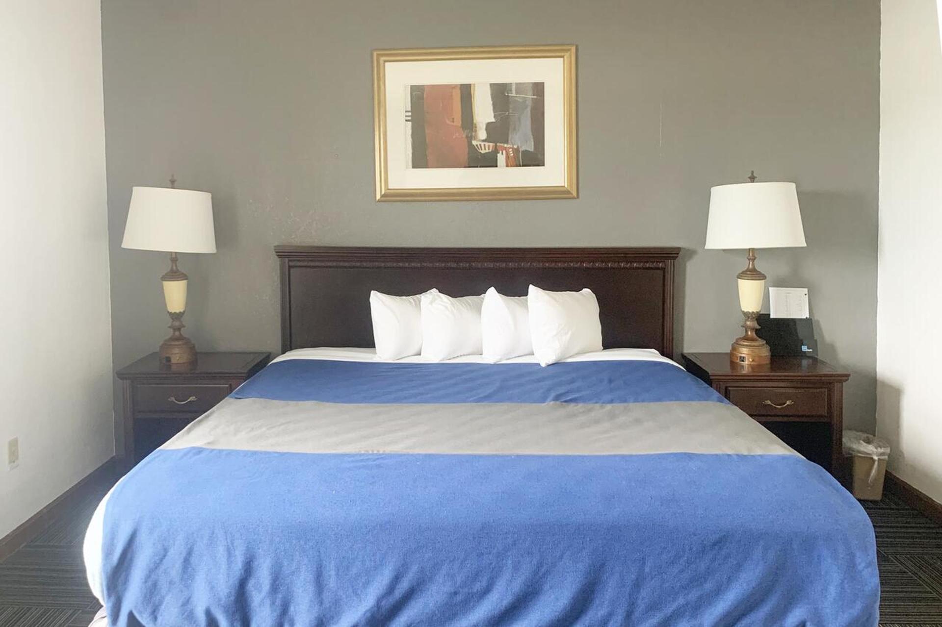 Lakeview Inn photo 45
