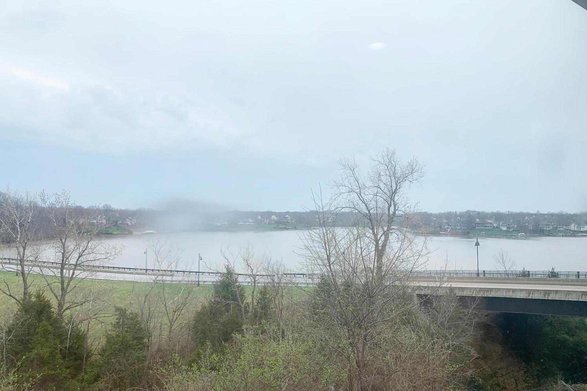Lakeview Inn photo 62