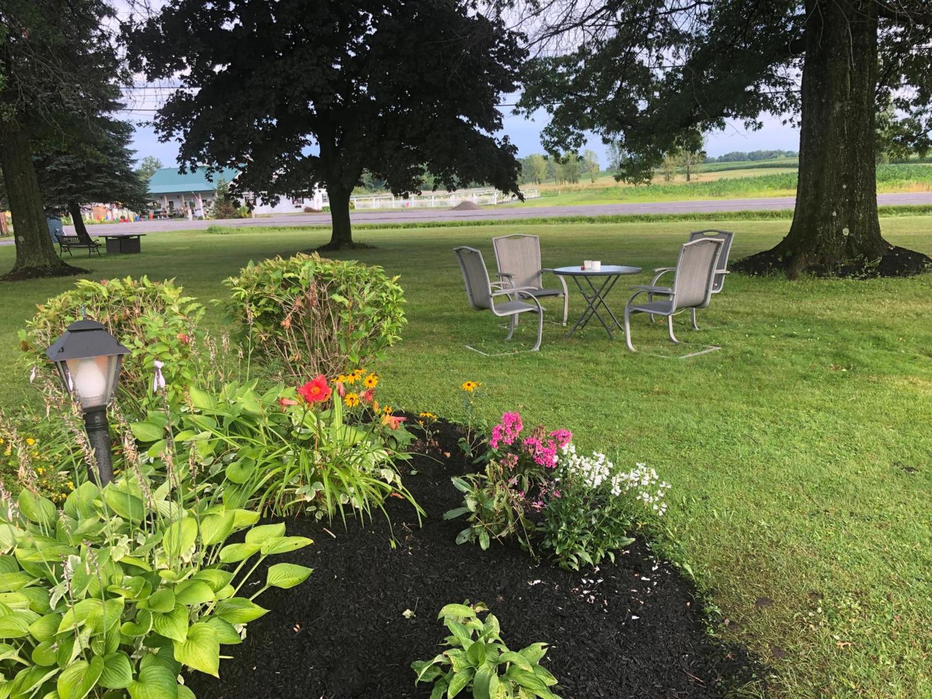 Skaneateles Inn on 20 photo 15
