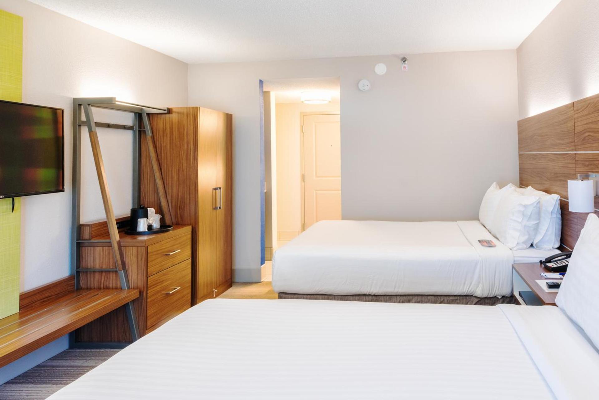 Holiday Inn Express Charleston US Highway 17 & I-526 by IHG photo 36
