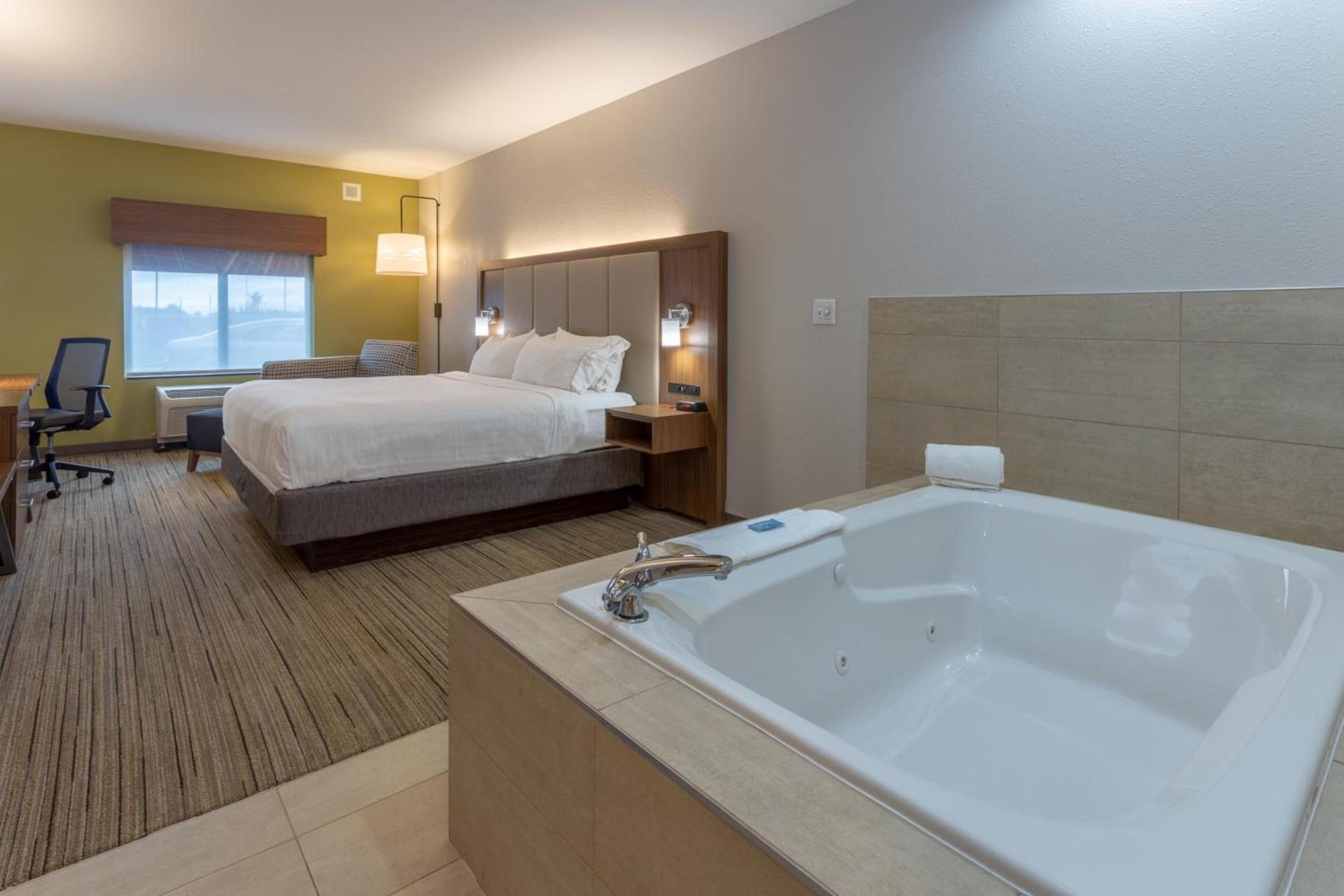 Holiday Inn Express - Indianapolis - Southeast by IHG photo 48