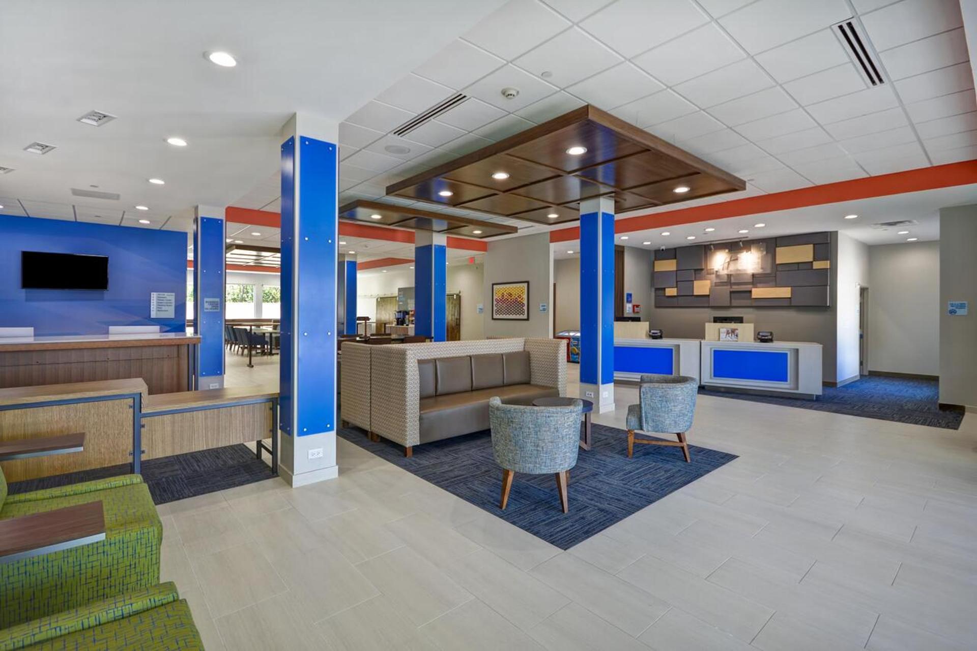 Holiday Inn Express & Suites - Houston NASA - Boardwalk Area by IHG photo 6