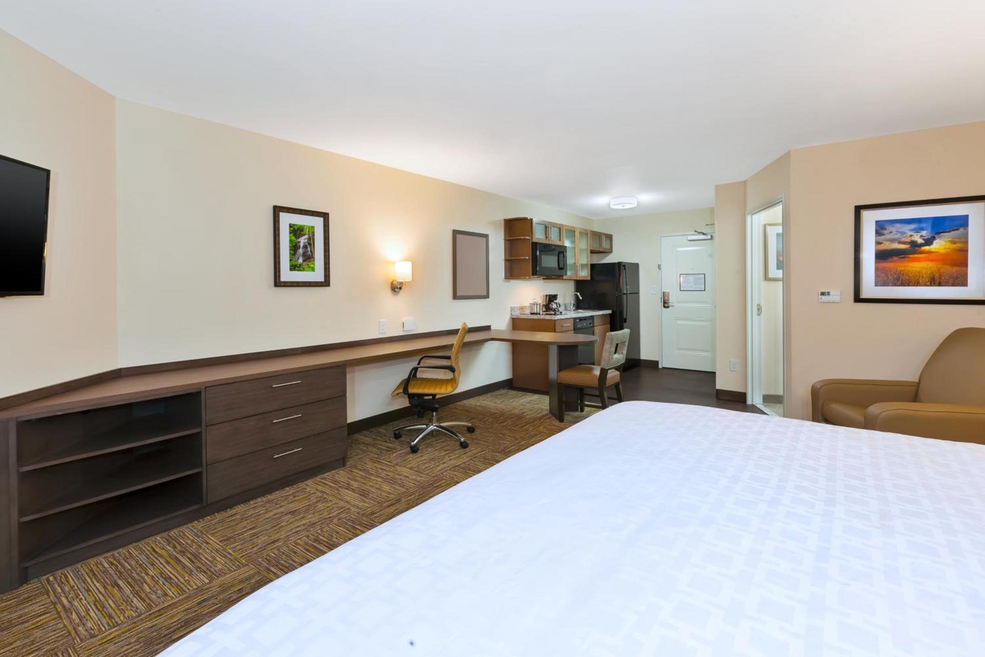 Candlewood Suites Louisville - NE Downtown Area by IHG photo 7