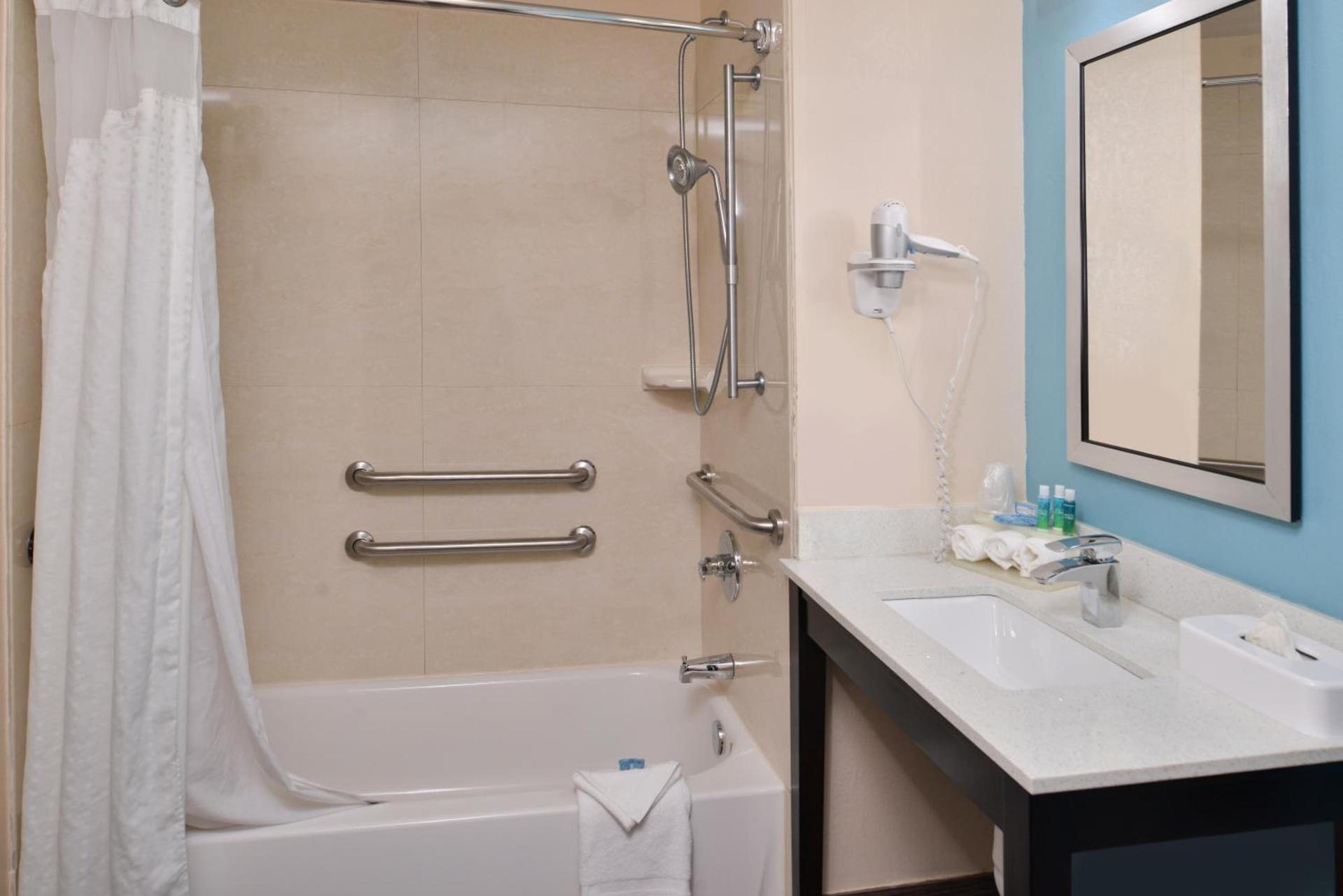 Holiday Inn Express Montgomery East I-85 by IHG photo 32