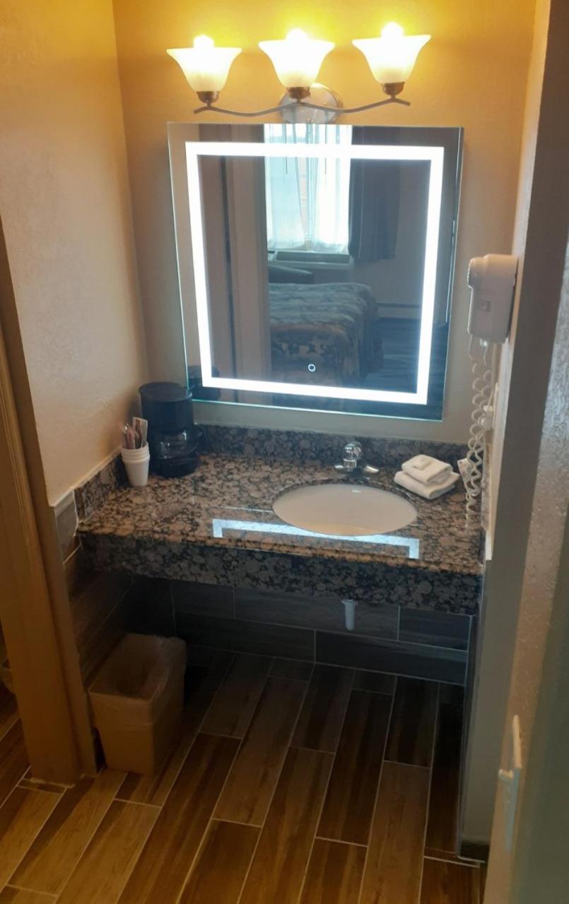 Rochester Inn photo 10